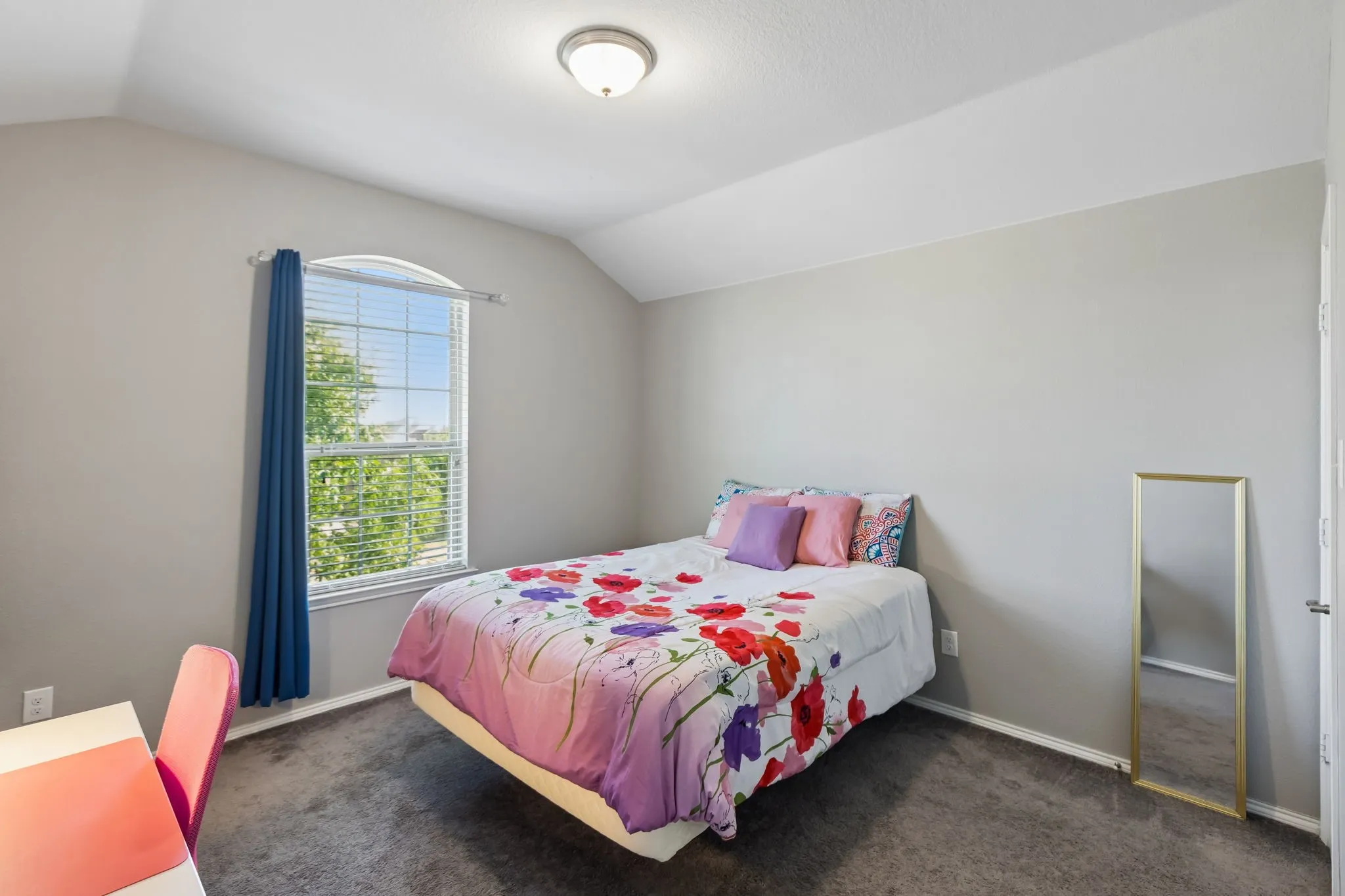 Single Family Residence For Sale in Tarrant County , 424 Eureka Court, Burleson, Texas 76028, 4 Bedroom, 4 Bathroom, 2 Garage spaces, 3,104 Sqft, built in 2016, mls#21316129, Real Estate Agent in Burleson, Homes For Sale in Tarrant county, Homes For Sale in Burleson, Realtor in Burleson Texas, Real Estate Brokerage Independent Realty Texas, Luminita Cordes Realtor