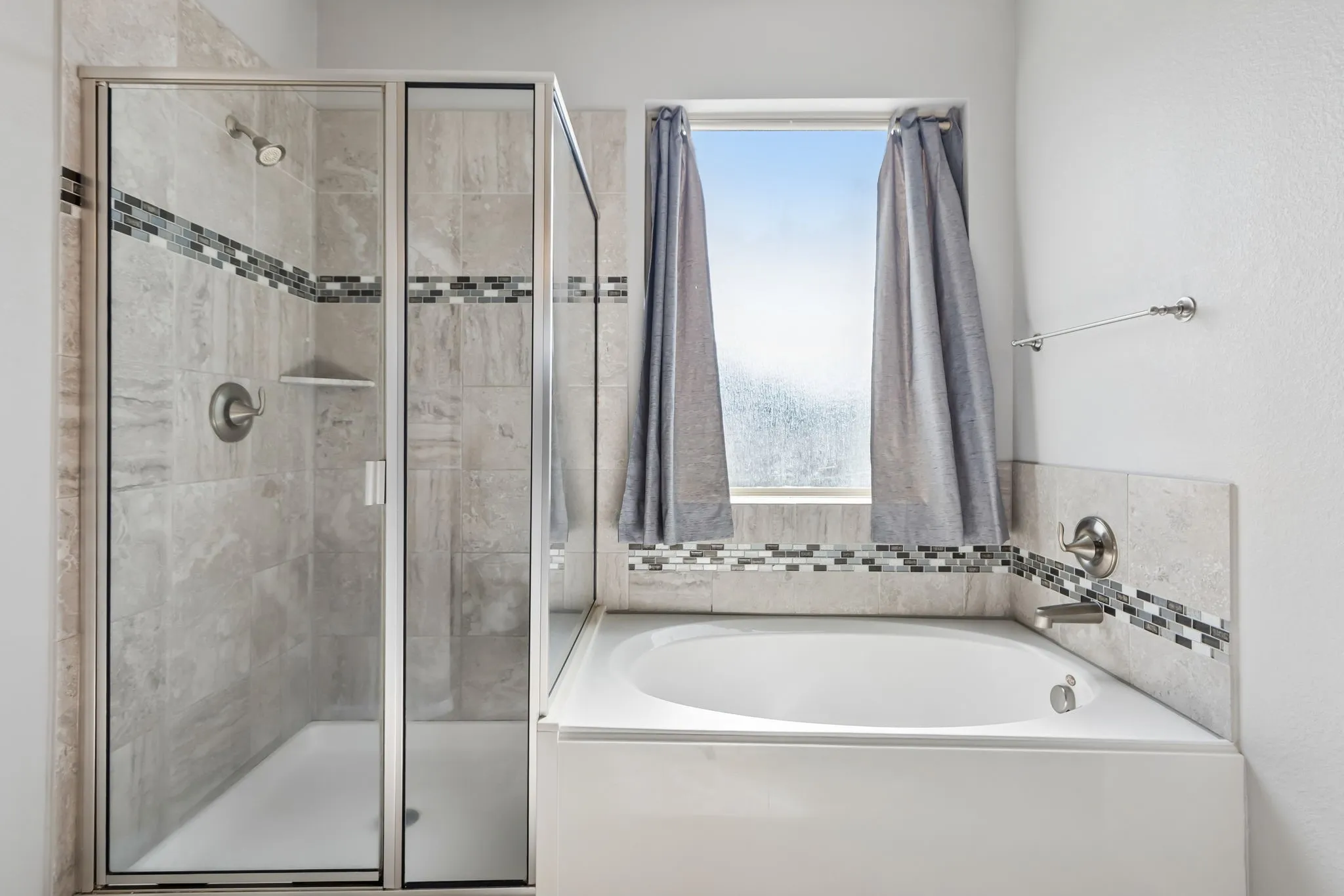 Primary Ensuite Bath