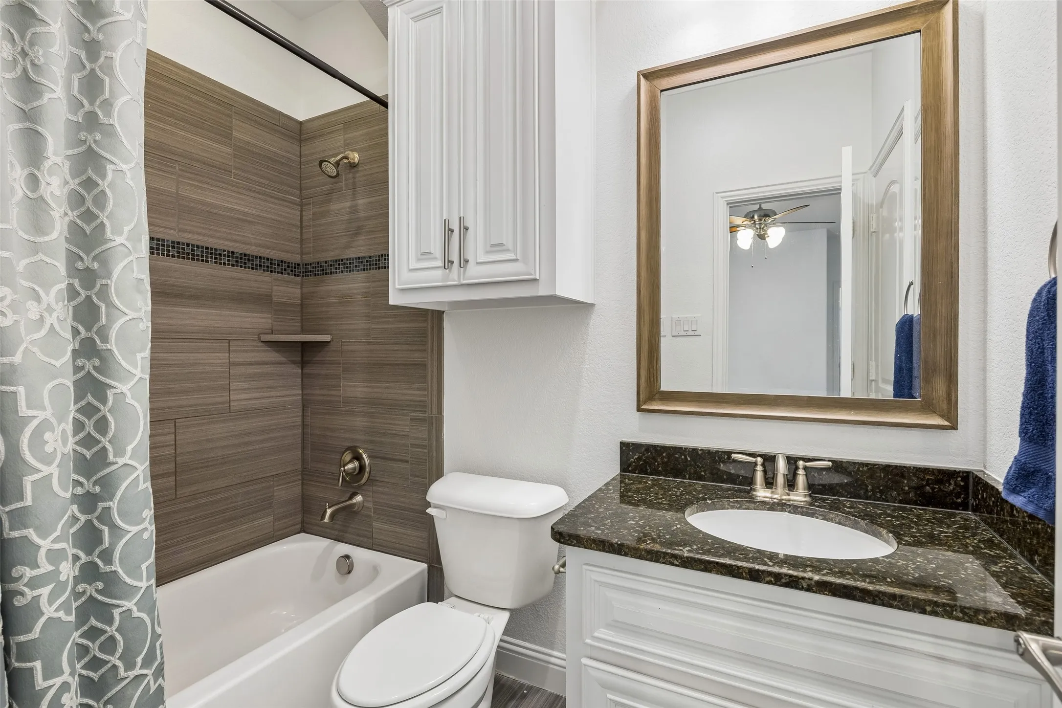 Single Family Residence For Sale in Dallas County , 1022 Shadyside Lane, Dallas, Texas 75223, 3 Bedroom, 4 Bathroom, 2 Garage spaces, 3,147 Sqft, built in 2016, mls#21322185, Real Estate Agent in Dallas, Homes For Sale in Dallas county, Homes For Sale in Dallas, Realtor in Dallas Texas, Real Estate Brokerage Independent Realty Texas, Luminita Cordes Realtor