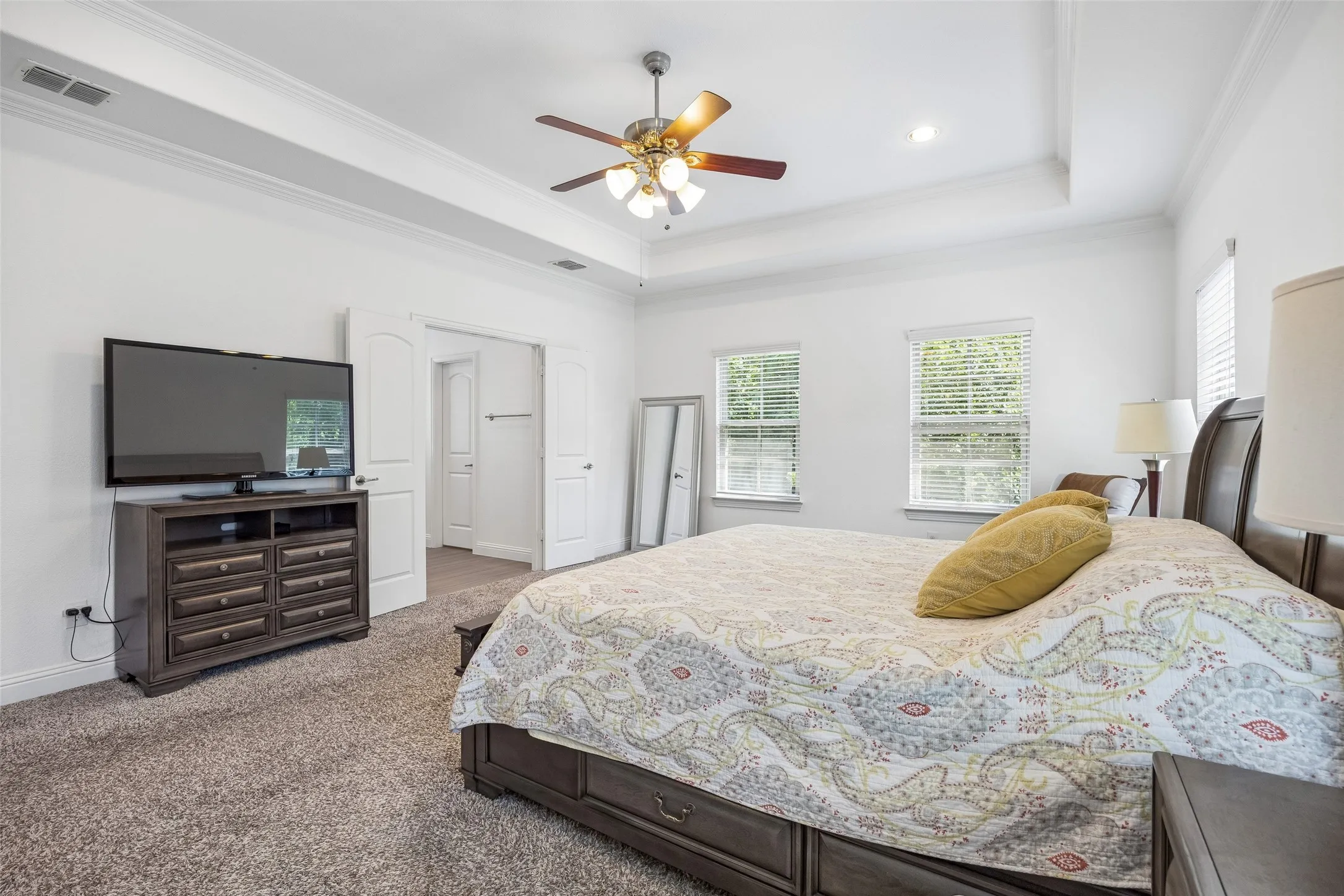 Single Family Residence For Sale in Dallas County , 1022 Shadyside Lane, Dallas, Texas 75223, 3 Bedroom, 4 Bathroom, 2 Garage spaces, 3,147 Sqft, built in 2016, mls#21322185, Real Estate Agent in Dallas, Homes For Sale in Dallas county, Homes For Sale in Dallas, Realtor in Dallas Texas, Real Estate Brokerage Independent Realty Texas, Luminita Cordes Realtor
