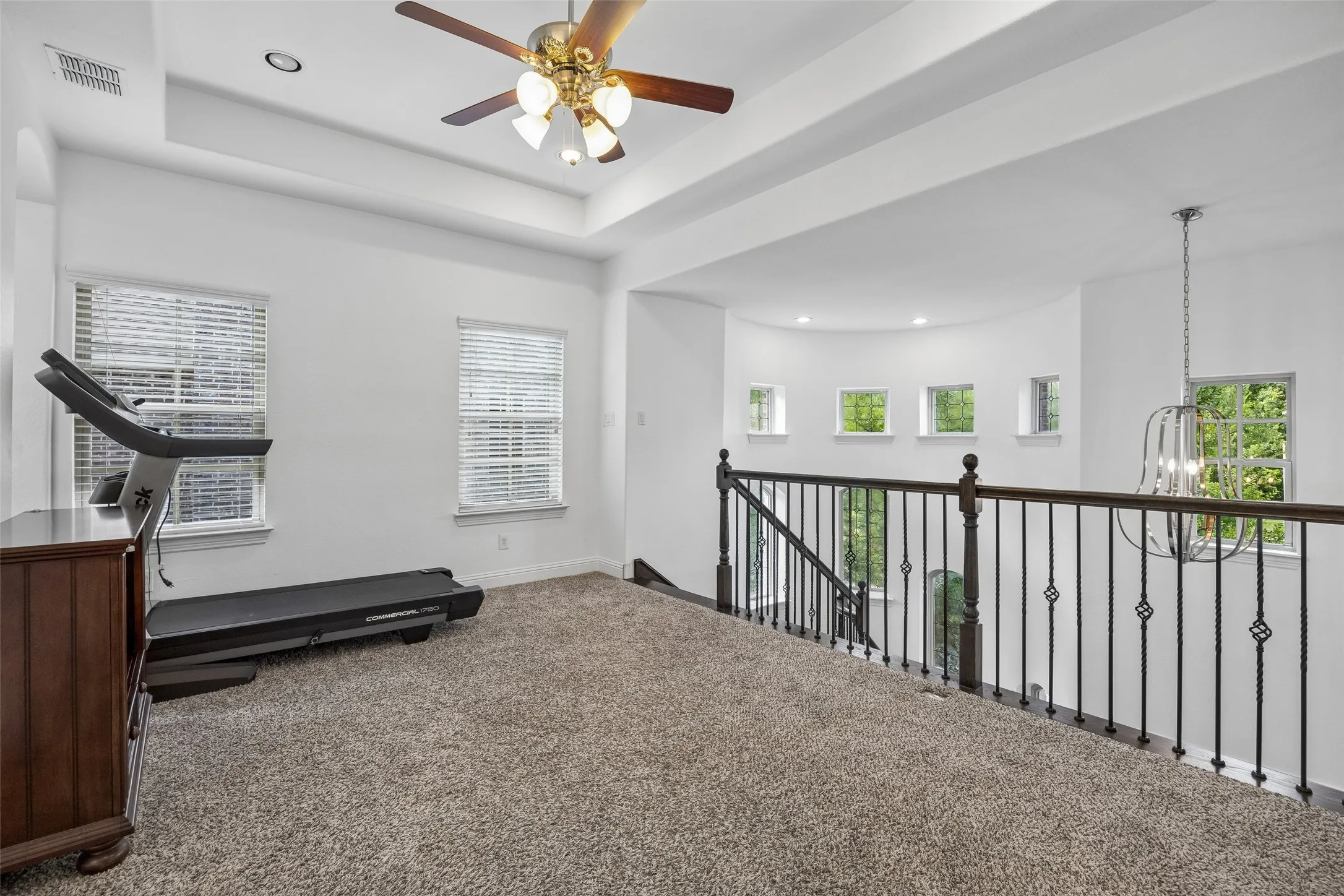 Single Family Residence For Sale in Dallas County , 1022 Shadyside Lane, Dallas, Texas 75223, 3 Bedroom, 4 Bathroom, 2 Garage spaces, 3,147 Sqft, built in 2016, mls#21322185, Real Estate Agent in Dallas, Homes For Sale in Dallas county, Homes For Sale in Dallas, Realtor in Dallas Texas, Real Estate Brokerage Independent Realty Texas, Luminita Cordes Realtor