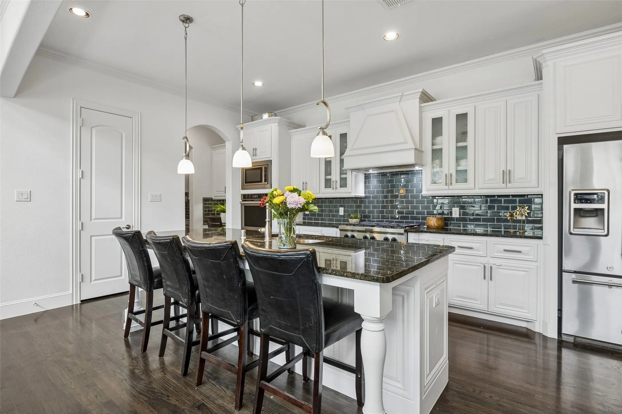 Single Family Residence For Sale in Dallas County , 1022 Shadyside Lane, Dallas, Texas 75223, 3 Bedroom, 4 Bathroom, 2 Garage spaces, 3,147 Sqft, built in 2016, mls#21322185, Real Estate Agent in Dallas, Homes For Sale in Dallas county, Homes For Sale in Dallas, Realtor in Dallas Texas, Real Estate Brokerage Independent Realty Texas, Luminita Cordes Realtor
