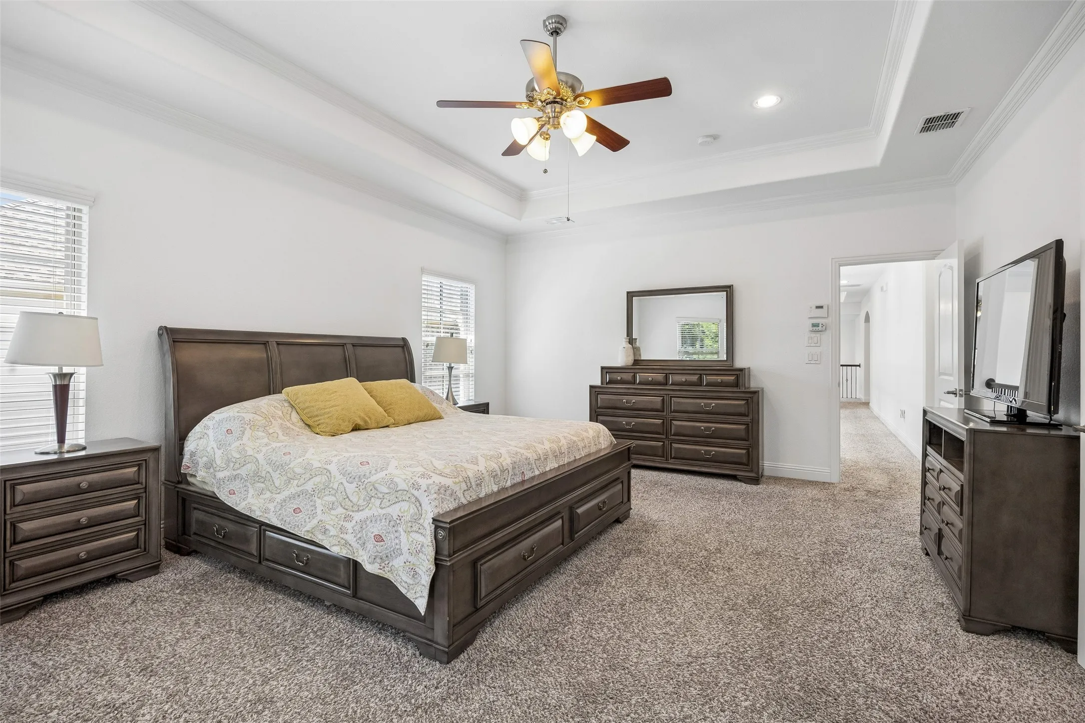 Single Family Residence For Sale in Dallas County , 1022 Shadyside Lane, Dallas, Texas 75223, 3 Bedroom, 4 Bathroom, 2 Garage spaces, 3,147 Sqft, built in 2016, mls#21322185, Real Estate Agent in Dallas, Homes For Sale in Dallas county, Homes For Sale in Dallas, Realtor in Dallas Texas, Real Estate Brokerage Independent Realty Texas, Luminita Cordes Realtor