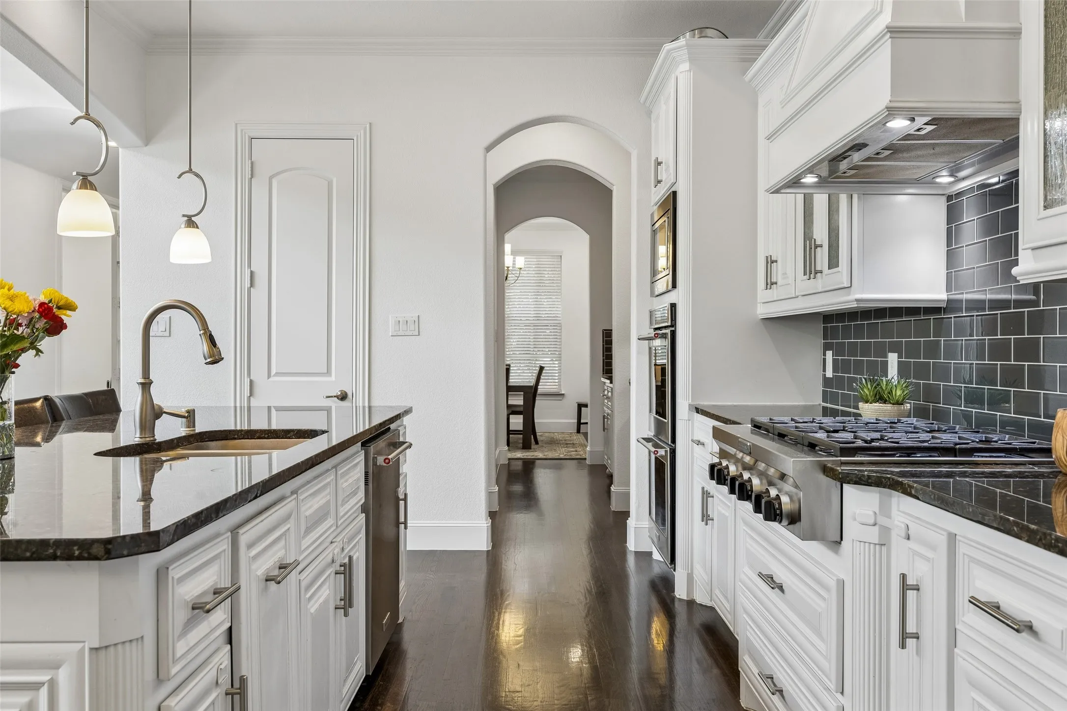 Single Family Residence For Sale in Dallas County , 1022 Shadyside Lane, Dallas, Texas 75223, 3 Bedroom, 4 Bathroom, 2 Garage spaces, 3,147 Sqft, built in 2016, mls#21322185, Real Estate Agent in Dallas, Homes For Sale in Dallas county, Homes For Sale in Dallas, Realtor in Dallas Texas, Real Estate Brokerage Independent Realty Texas, Luminita Cordes Realtor