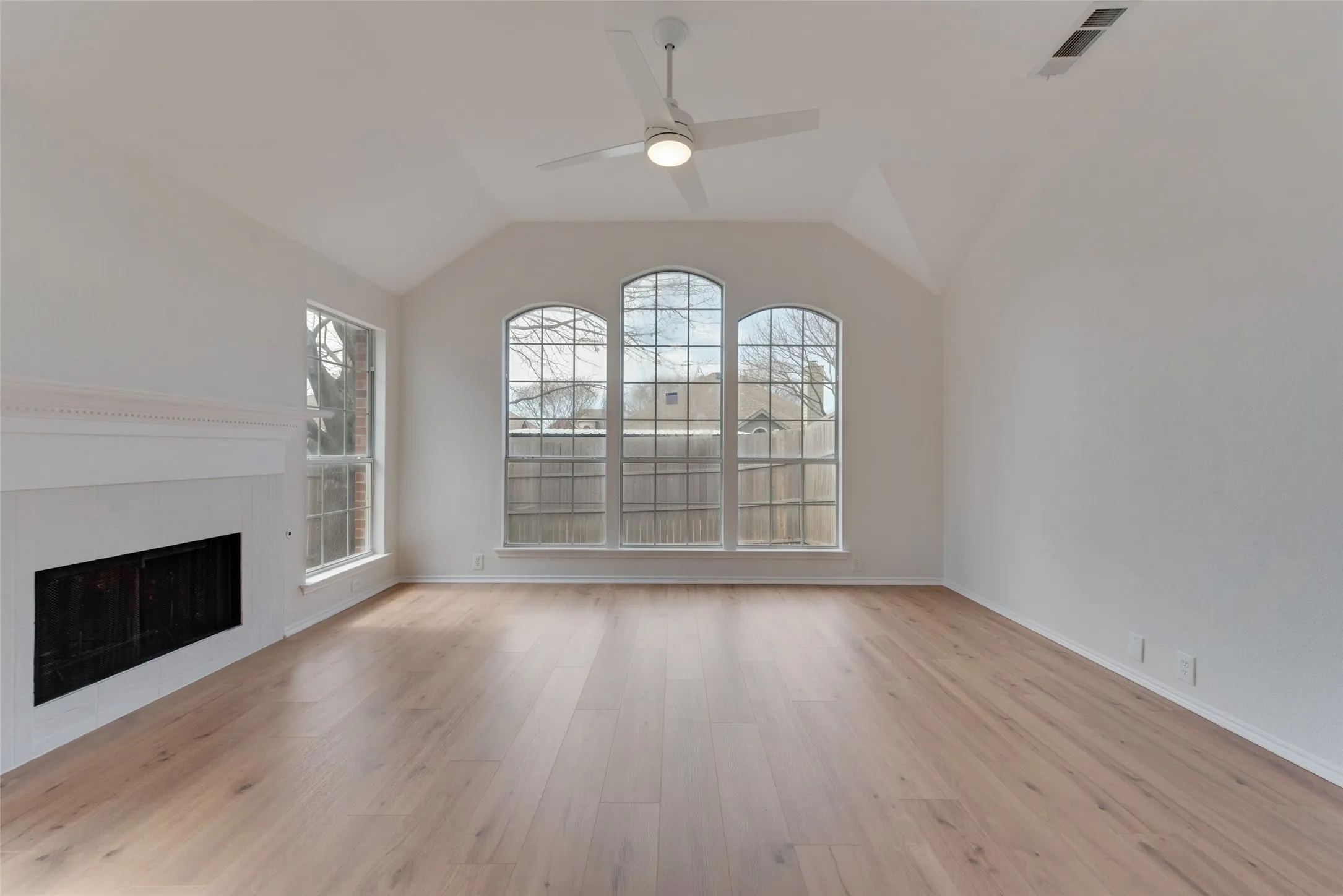 Single Family Residence For Rent in Collin County , 7307 Cresson Drive, Frisco, Texas 75035, 4 Bedroom, 2 Bathroom, 2 Garage spaces, 2,070 Sqft, built in 1998, mls#21324956, Real Estate Agent in Frisco, Homes For Rent in Collin county, Homes For Rent in Frisco, Realtor in Frisco Texas, Real Estate Brokerage Independent Realty Texas, Luminita Cordes Realtor