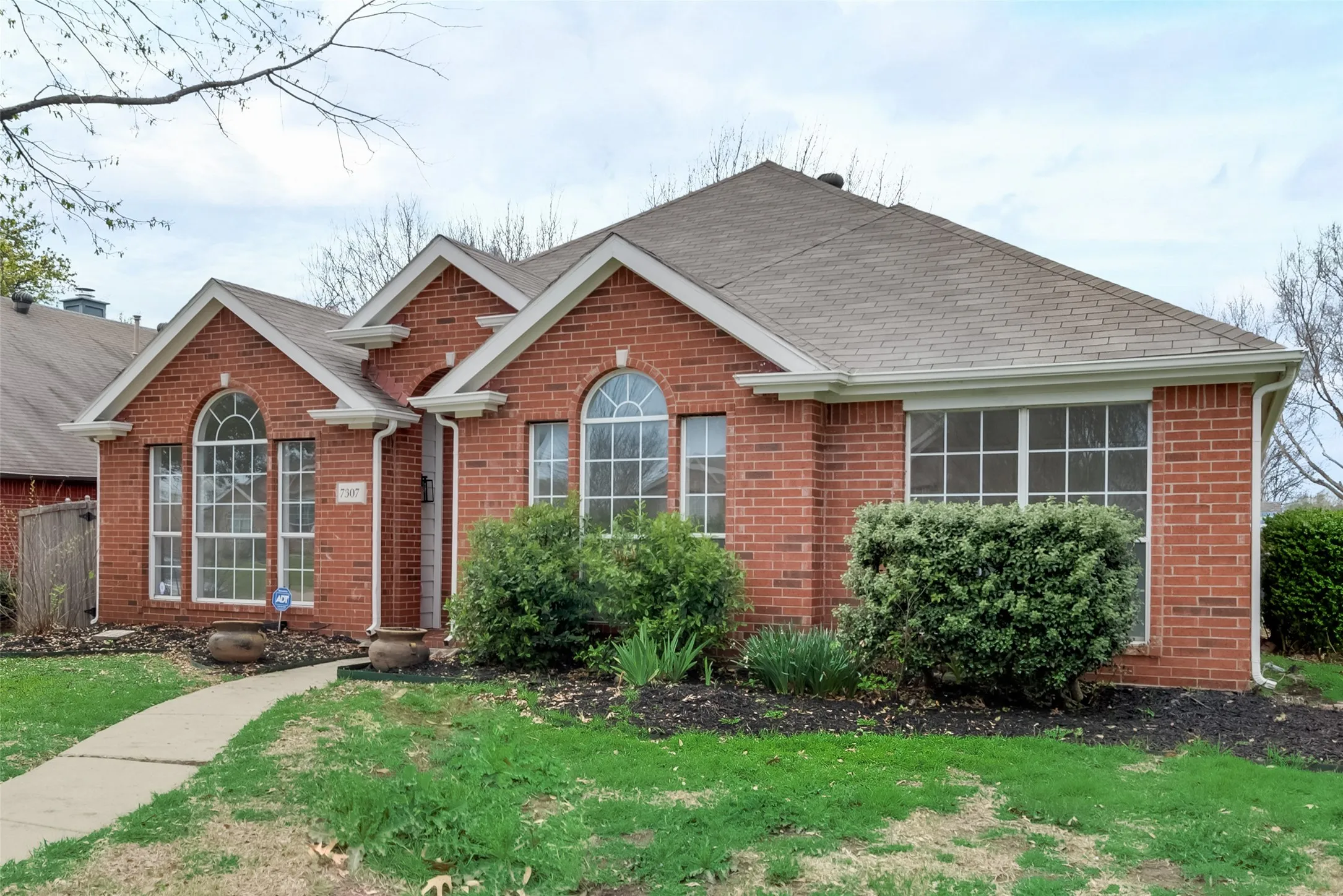 Single Family Residence For Rent in Collin County , 7307 Cresson Drive, Frisco, Texas 75035, 4 Bedroom, 2 Bathroom, 2 Garage spaces, 2,070 Sqft, built in 1998, mls#21324956, Real Estate Agent in Frisco, Homes For Rent in Collin county, Homes For Rent in Frisco, Realtor in Frisco Texas, Real Estate Brokerage Independent Realty Texas, Luminita Cordes Realtor