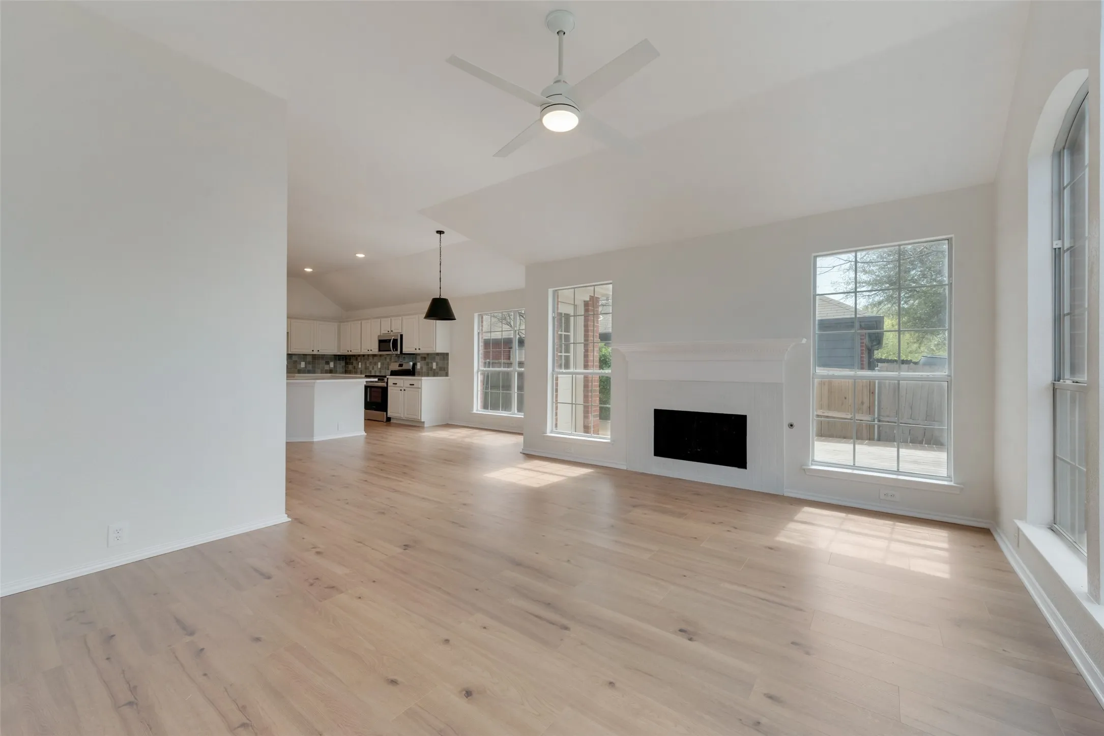 Single Family Residence For Rent in Collin County , 7307 Cresson Drive, Frisco, Texas 75035, 4 Bedroom, 2 Bathroom, 2 Garage spaces, 2,070 Sqft, built in 1998, mls#21324956, Real Estate Agent in Frisco, Homes For Rent in Collin county, Homes For Rent in Frisco, Realtor in Frisco Texas, Real Estate Brokerage Independent Realty Texas, Luminita Cordes Realtor