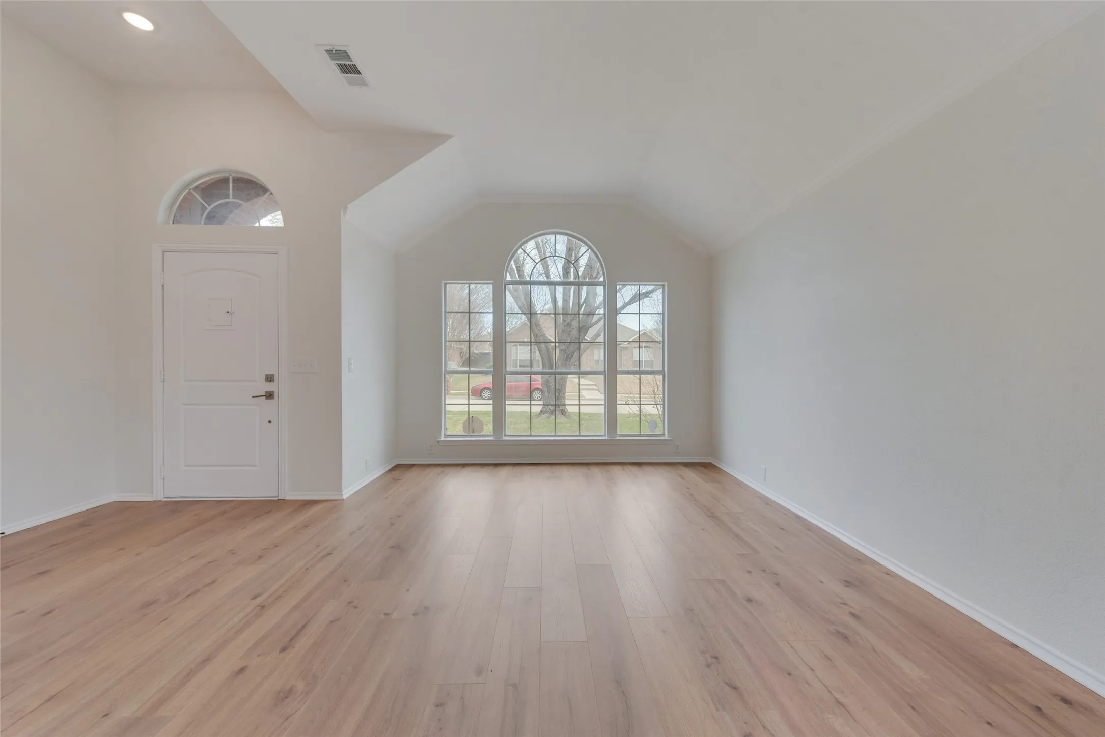 Single Family Residence For Rent in Collin County , 7307 Cresson Drive, Frisco, Texas 75035, 4 Bedroom, 2 Bathroom, 2 Garage spaces, 2,070 Sqft, built in 1998, mls#21324956, Real Estate Agent in Frisco, Homes For Rent in Collin county, Homes For Rent in Frisco, Realtor in Frisco Texas, Real Estate Brokerage Independent Realty Texas, Luminita Cordes Realtor