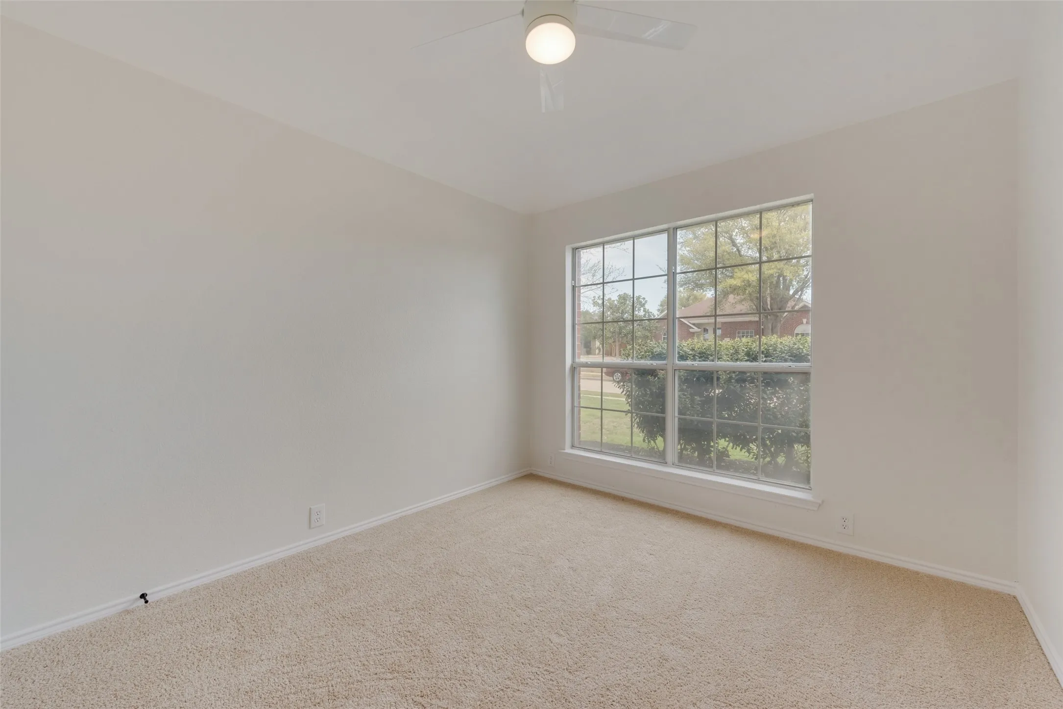 Single Family Residence For Rent in Collin County , 7307 Cresson Drive, Frisco, Texas 75035, 4 Bedroom, 2 Bathroom, 2 Garage spaces, 2,070 Sqft, built in 1998, mls#21324956, Real Estate Agent in Frisco, Homes For Rent in Collin county, Homes For Rent in Frisco, Realtor in Frisco Texas, Real Estate Brokerage Independent Realty Texas, Luminita Cordes Realtor