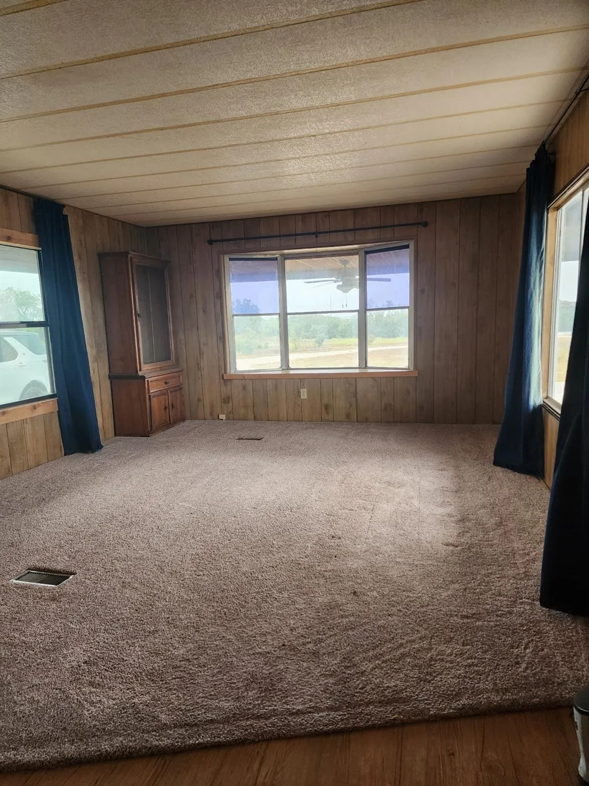 Mobile Home For Rent in Comanche County , 3310 FM 573, Comanche, Texas 76442, 2 Bedroom, 1 Bathroom, 2 Garage spaces, 952 Sqft, built in 1978, mls#21324971, Real Estate Agent in Comanche, Homes For Rent in Comanche county, Homes For Rent in Comanche, Realtor in Comanche Texas, Real Estate Brokerage Independent Realty Texas, Luminita Cordes Realtor