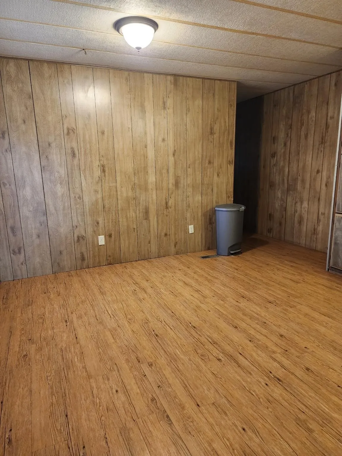 Mobile Home For Rent in Comanche County , 3310 FM 573, Comanche, Texas 76442, 2 Bedroom, 1 Bathroom, 2 Garage spaces, 952 Sqft, built in 1978, mls#21324971, Real Estate Agent in Comanche, Homes For Rent in Comanche county, Homes For Rent in Comanche, Realtor in Comanche Texas, Real Estate Brokerage Independent Realty Texas, Luminita Cordes Realtor