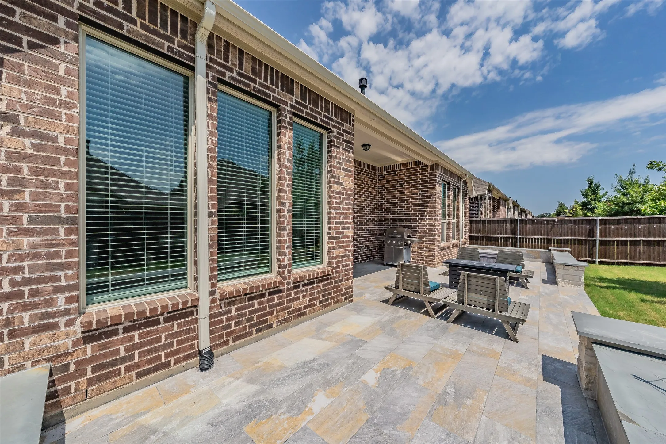 Single Family Residence For Sale in Denton County , 5200 Bradford Green Trail, Flower Mound, Texas 75028, 5 Bedroom, 5 Bathroom, 2 Garage spaces, 3,721 Sqft, built in 2021, mls#21322499, Real Estate Agent in Flower Mound, Homes For Sale in Denton county, Homes For Sale in Flower Mound, Realtor in Flower Mound Texas, Real Estate Brokerage Independent Realty Texas, Luminita Cordes Realtor