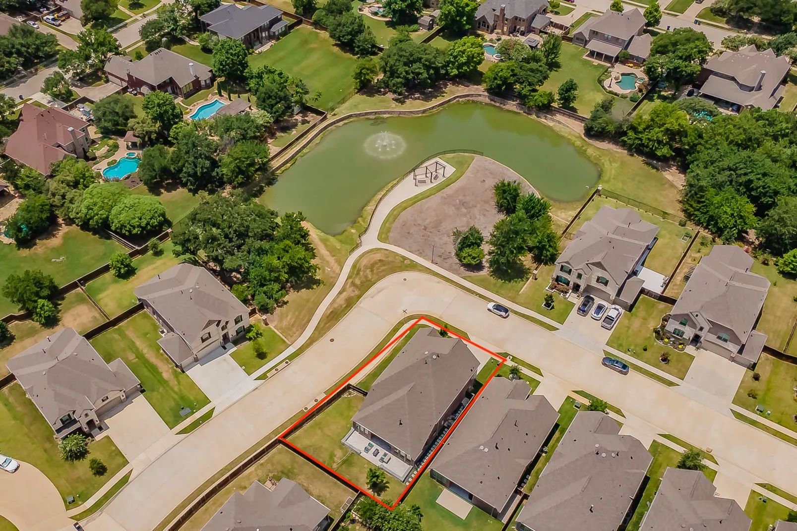 Single Family Residence For Sale in Denton County , 5200 Bradford Green Trail, Flower Mound, Texas 75028, 5 Bedroom, 5 Bathroom, 2 Garage spaces, 3,721 Sqft, built in 2021, mls#21322499, Real Estate Agent in Flower Mound, Homes For Sale in Denton county, Homes For Sale in Flower Mound, Realtor in Flower Mound Texas, Real Estate Brokerage Independent Realty Texas, Luminita Cordes Realtor