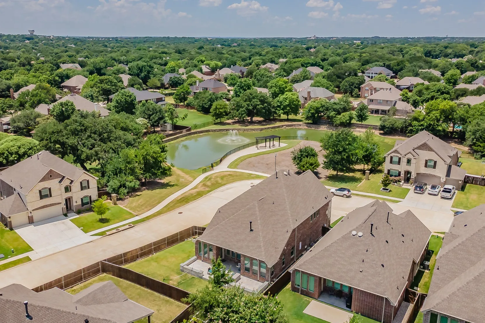 Single Family Residence For Sale in Denton County , 5200 Bradford Green Trail, Flower Mound, Texas 75028, 5 Bedroom, 5 Bathroom, 2 Garage spaces, 3,721 Sqft, built in 2021, mls#21322499, Real Estate Agent in Flower Mound, Homes For Sale in Denton county, Homes For Sale in Flower Mound, Realtor in Flower Mound Texas, Real Estate Brokerage Independent Realty Texas, Luminita Cordes Realtor
