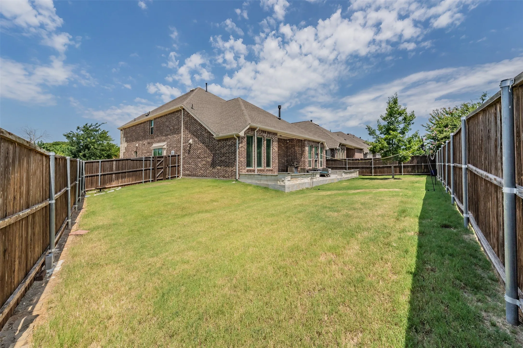 Single Family Residence For Sale in Denton County , 5200 Bradford Green Trail, Flower Mound, Texas 75028, 5 Bedroom, 5 Bathroom, 2 Garage spaces, 3,721 Sqft, built in 2021, mls#21322499, Real Estate Agent in Flower Mound, Homes For Sale in Denton county, Homes For Sale in Flower Mound, Realtor in Flower Mound Texas, Real Estate Brokerage Independent Realty Texas, Luminita Cordes Realtor