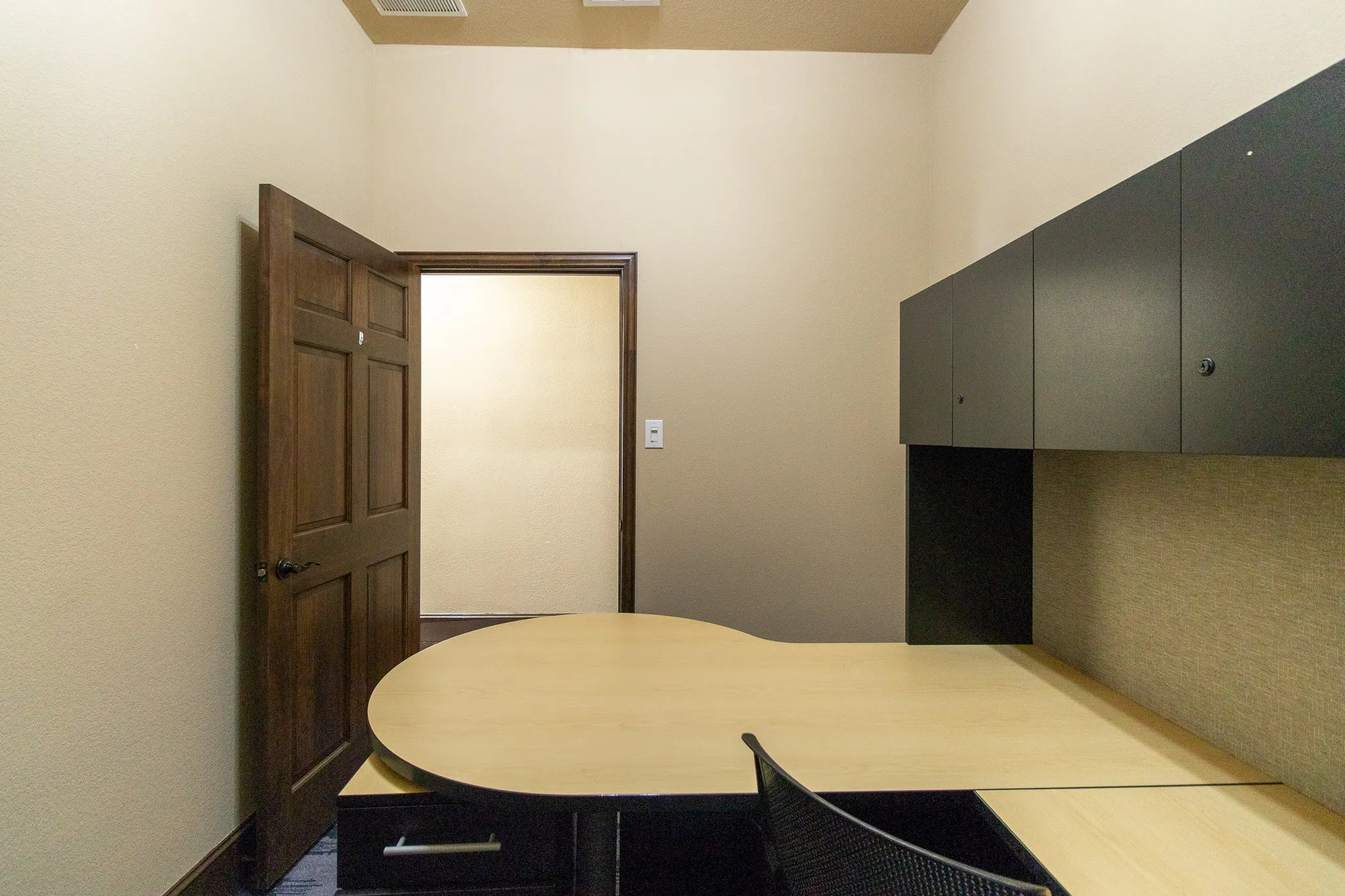Office For Rent in Denton County , 3008 E Hebron Parkway 500, Carrollton, Texas 75010, 0, 0, Garage spaces, 0 Sqft, built in 2007, Price $3,500, mls#21324985, Real Estate Agent in Carrollton, Homes For Rent in Denton county, Homes For Rent in Carrollton, Realtor in Carrollton Texas, Real Estate Brokerage Independent Realty Texas, Luminita Cordes Realtor