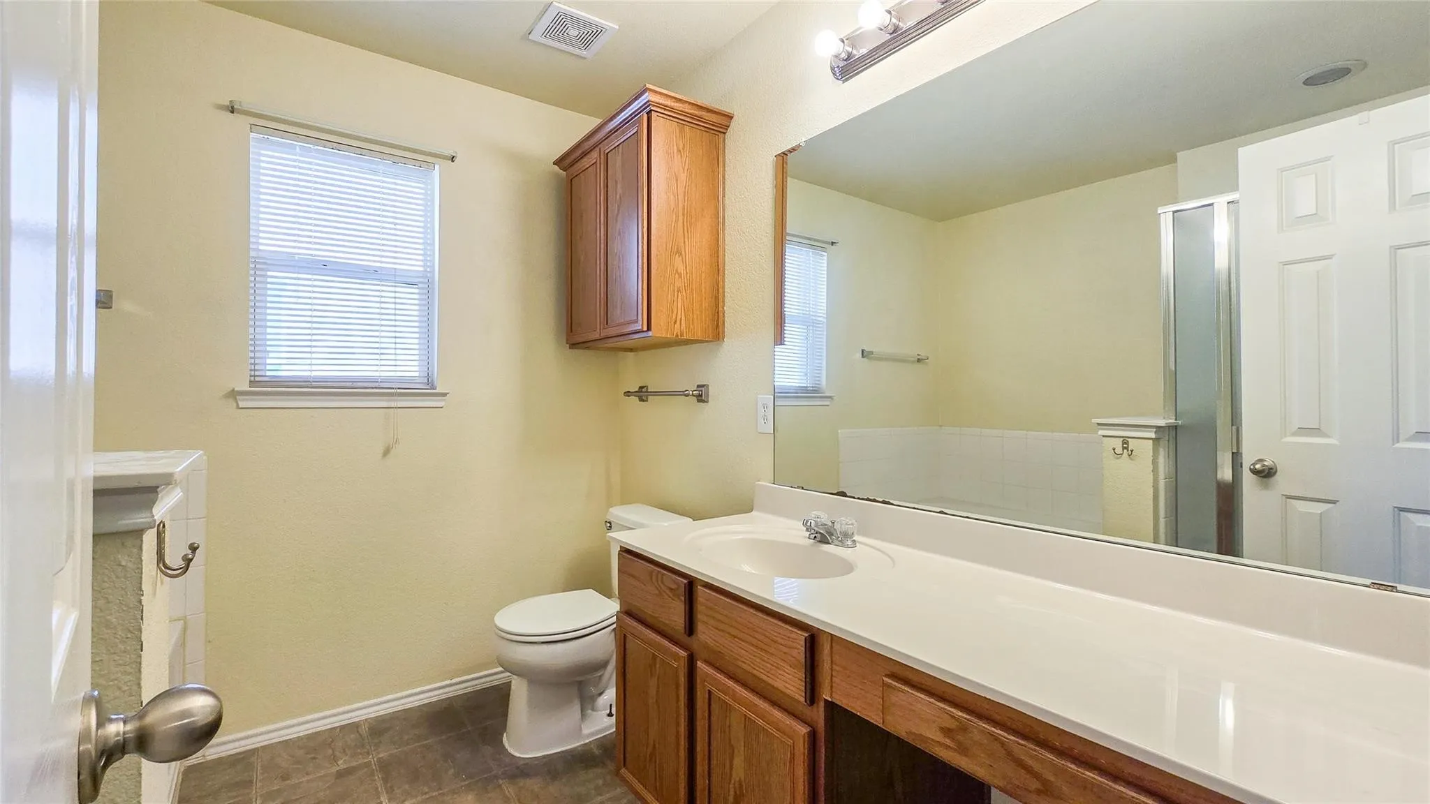 Single Family Residence For Rent in Collin County , 12453 Peak Circle, Frisco, Texas 75035, 3 Bedroom, 2 Bathroom, 2 Garage spaces, 1,793 Sqft, built in 2005, mls#21324972, Real Estate Agent in Frisco, Homes For Rent in Collin county, Homes For Rent in Frisco, Realtor in Frisco Texas, Real Estate Brokerage Independent Realty Texas, Luminita Cordes Realtor