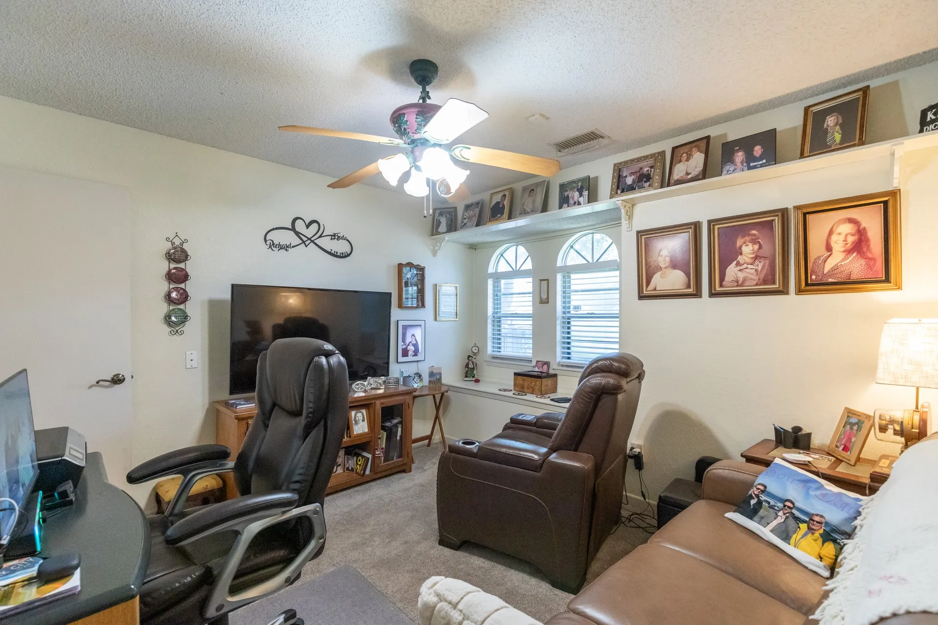 Single Family Residence For Sale in Taylor County , 3702 Santa Monica Drive, Abilene, Texas 79605, 4 Bedroom, 2 Bathroom, 2 Garage spaces, 2,240 Sqft, built in 1977, mls#21323236, Real Estate Agent in Abilene, Homes For Sale in Taylor county, Homes For Sale in Abilene, Realtor in Abilene Texas, Real Estate Brokerage Independent Realty Texas, Luminita Cordes Realtor