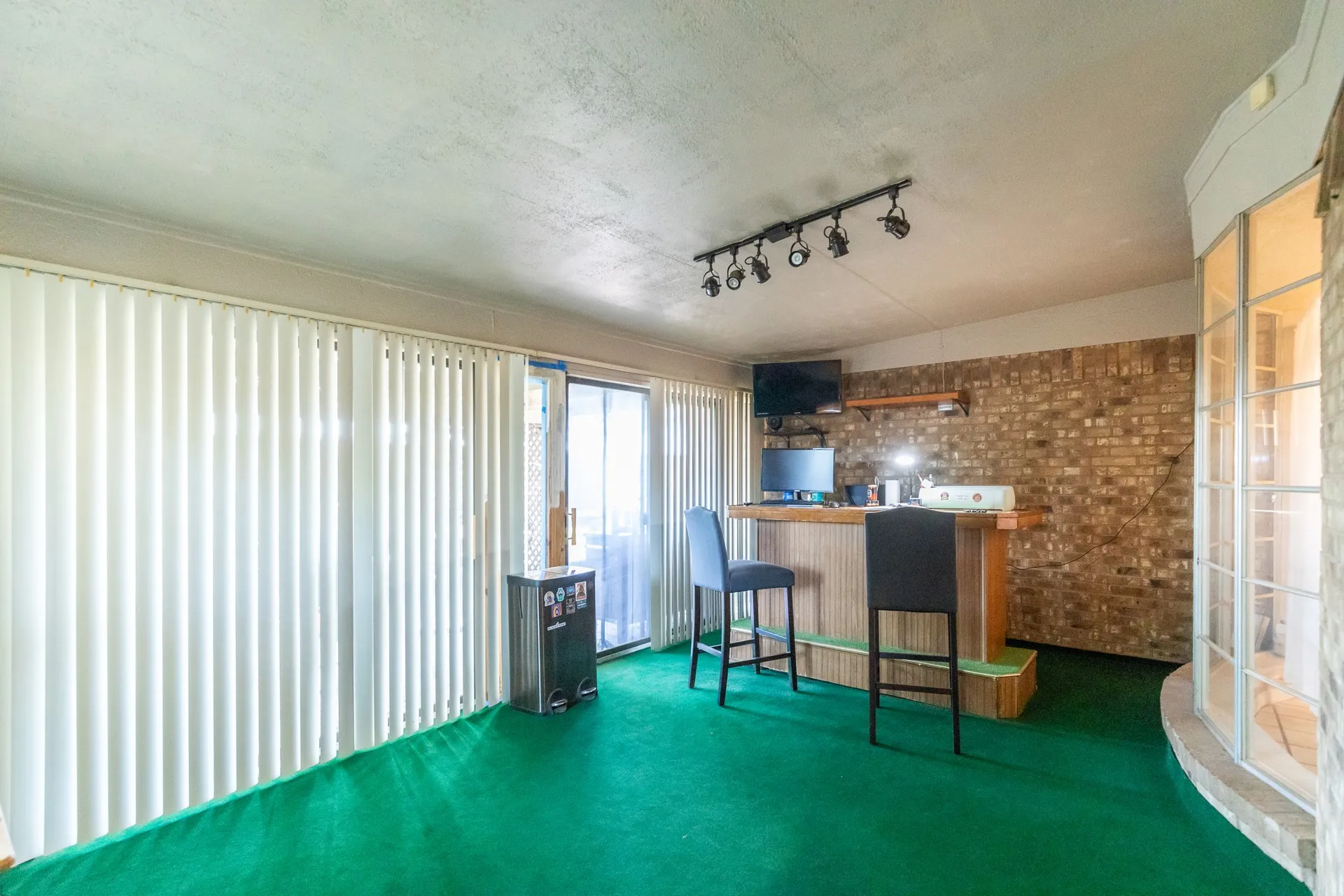 Single Family Residence For Sale in Taylor County , 3702 Santa Monica Drive, Abilene, Texas 79605, 4 Bedroom, 2 Bathroom, 2 Garage spaces, 2,240 Sqft, built in 1977, mls#21323236, Real Estate Agent in Abilene, Homes For Sale in Taylor county, Homes For Sale in Abilene, Realtor in Abilene Texas, Real Estate Brokerage Independent Realty Texas, Luminita Cordes Realtor