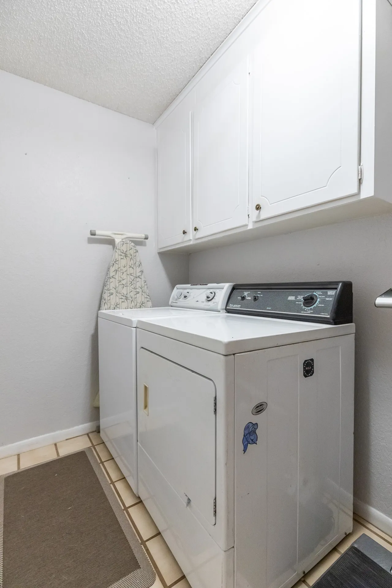 Single Family Residence For Sale in Taylor County , 3702 Santa Monica Drive, Abilene, Texas 79605, 4 Bedroom, 2 Bathroom, 2 Garage spaces, 2,240 Sqft, built in 1977, mls#21323236, Real Estate Agent in Abilene, Homes For Sale in Taylor county, Homes For Sale in Abilene, Realtor in Abilene Texas, Real Estate Brokerage Independent Realty Texas, Luminita Cordes Realtor