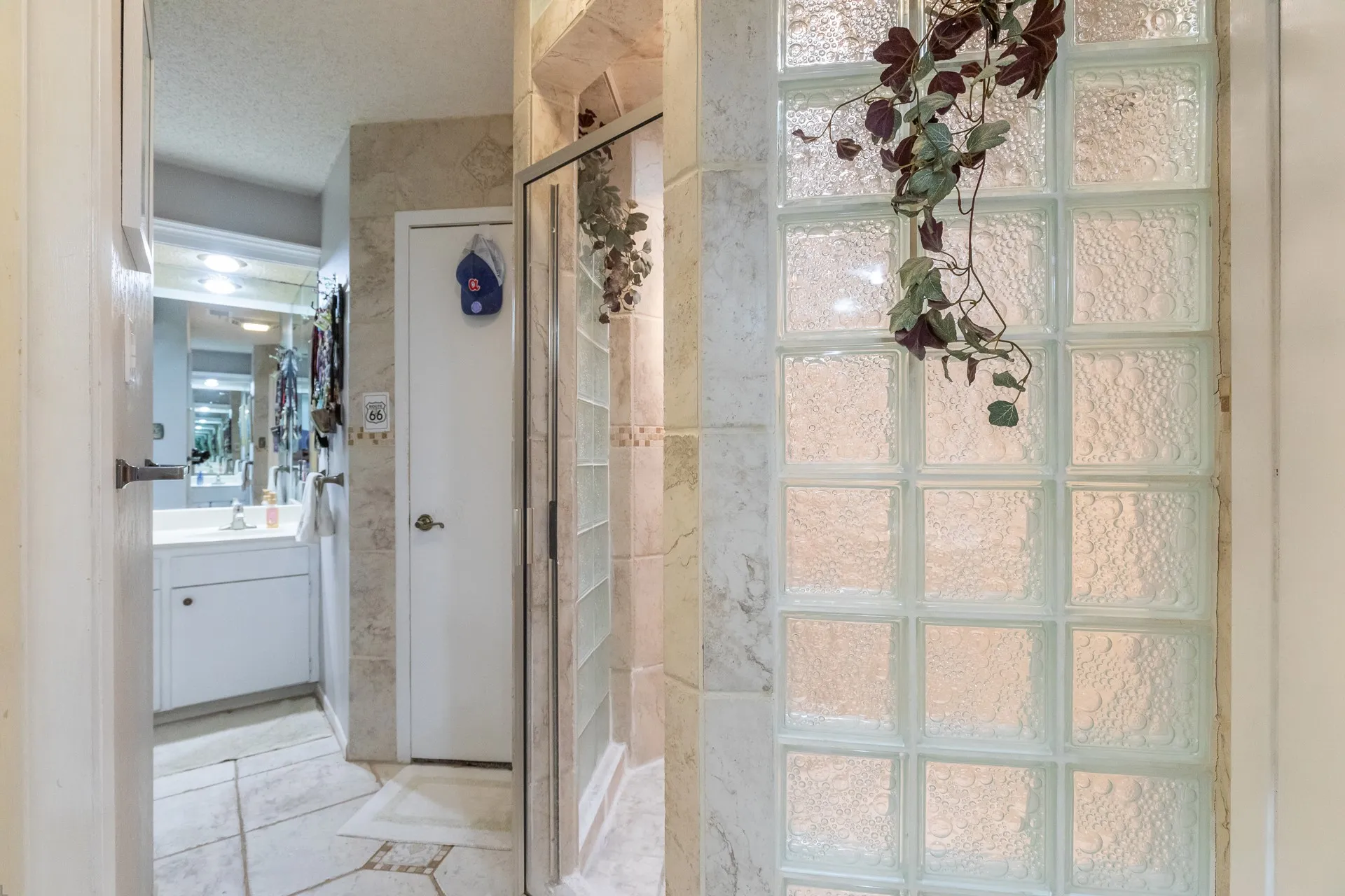 Single Family Residence For Sale in Taylor County , 3702 Santa Monica Drive, Abilene, Texas 79605, 4 Bedroom, 2 Bathroom, 2 Garage spaces, 2,240 Sqft, built in 1977, mls#21323236, Real Estate Agent in Abilene, Homes For Sale in Taylor county, Homes For Sale in Abilene, Realtor in Abilene Texas, Real Estate Brokerage Independent Realty Texas, Luminita Cordes Realtor