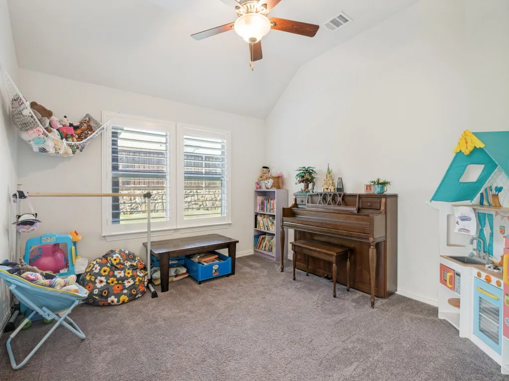 Single Family Residence For Sale in Dallas County , 2718 Bechtol Street, Garland, Texas 75042, 3 Bedroom, 2 Bathroom, 2 Garage spaces, 2,061 Sqft, built in 2019, mls#21323597, Real Estate Agent in Garland, Homes For Sale in Dallas county, Homes For Sale in Garland, Realtor in Garland Texas, Real Estate Brokerage Independent Realty Texas, Luminita Cordes Realtor