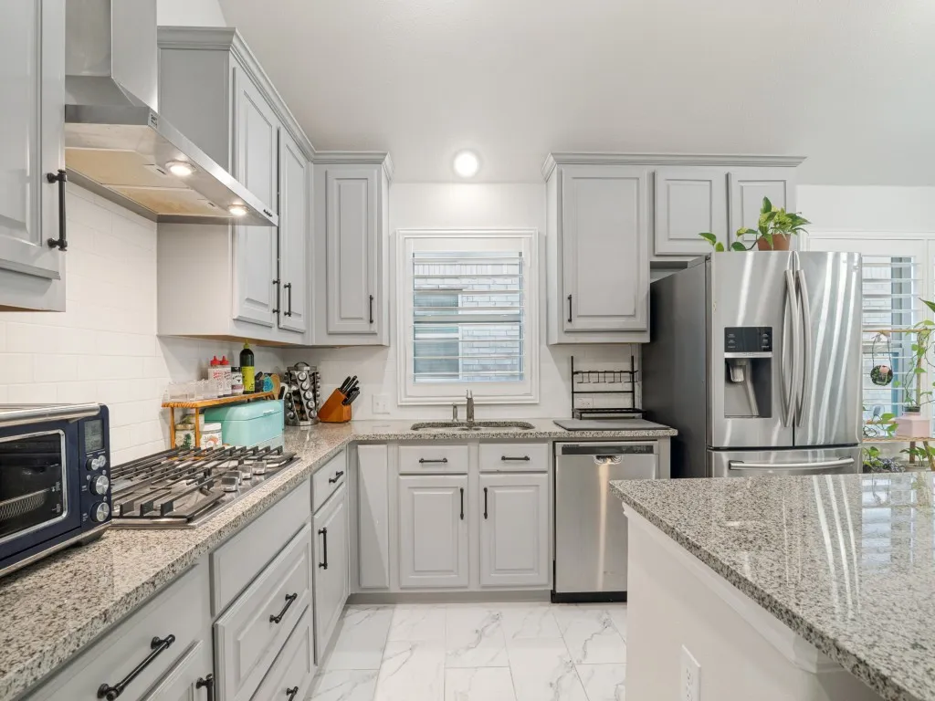 Single Family Residence For Sale in Dallas County , 2718 Bechtol Street, Garland, Texas 75042, 3 Bedroom, 2 Bathroom, 2 Garage spaces, 2,061 Sqft, built in 2019, mls#21323597, Real Estate Agent in Garland, Homes For Sale in Dallas county, Homes For Sale in Garland, Realtor in Garland Texas, Real Estate Brokerage Independent Realty Texas, Luminita Cordes Realtor