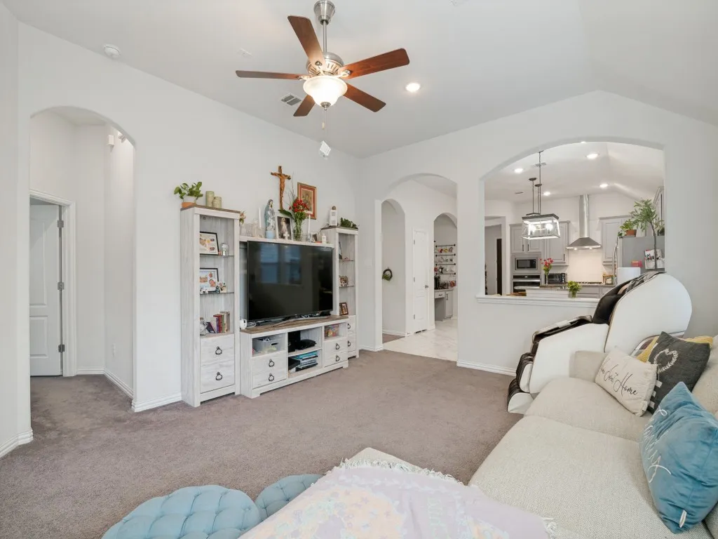 Single Family Residence For Sale in Dallas County , 2718 Bechtol Street, Garland, Texas 75042, 3 Bedroom, 2 Bathroom, 2 Garage spaces, 2,061 Sqft, built in 2019, mls#21323597, Real Estate Agent in Garland, Homes For Sale in Dallas county, Homes For Sale in Garland, Realtor in Garland Texas, Real Estate Brokerage Independent Realty Texas, Luminita Cordes Realtor
