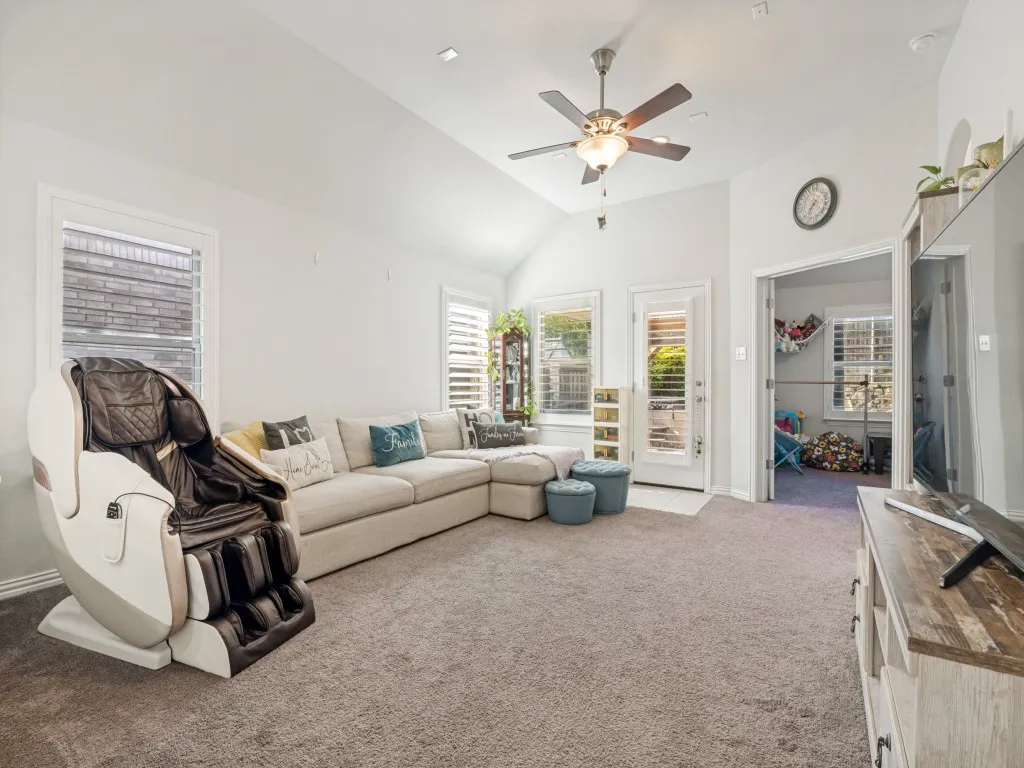 Single Family Residence For Sale in Dallas County , 2718 Bechtol Street, Garland, Texas 75042, 3 Bedroom, 2 Bathroom, 2 Garage spaces, 2,061 Sqft, built in 2019, mls#21323597, Real Estate Agent in Garland, Homes For Sale in Dallas county, Homes For Sale in Garland, Realtor in Garland Texas, Real Estate Brokerage Independent Realty Texas, Luminita Cordes Realtor