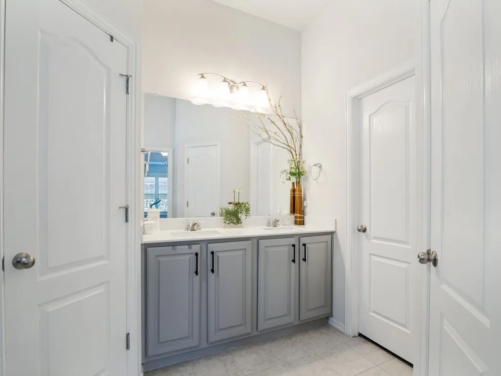 Single Family Residence For Sale in Dallas County , 2718 Bechtol Street, Garland, Texas 75042, 3 Bedroom, 2 Bathroom, 2 Garage spaces, 2,061 Sqft, built in 2019, mls#21323597, Real Estate Agent in Garland, Homes For Sale in Dallas county, Homes For Sale in Garland, Realtor in Garland Texas, Real Estate Brokerage Independent Realty Texas, Luminita Cordes Realtor