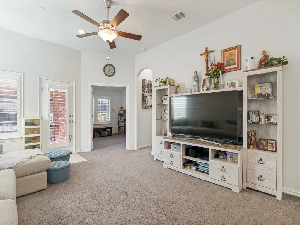 Single Family Residence For Sale in Dallas County , 2718 Bechtol Street, Garland, Texas 75042, 3 Bedroom, 2 Bathroom, 2 Garage spaces, 2,061 Sqft, built in 2019, mls#21323597, Real Estate Agent in Garland, Homes For Sale in Dallas county, Homes For Sale in Garland, Realtor in Garland Texas, Real Estate Brokerage Independent Realty Texas, Luminita Cordes Realtor