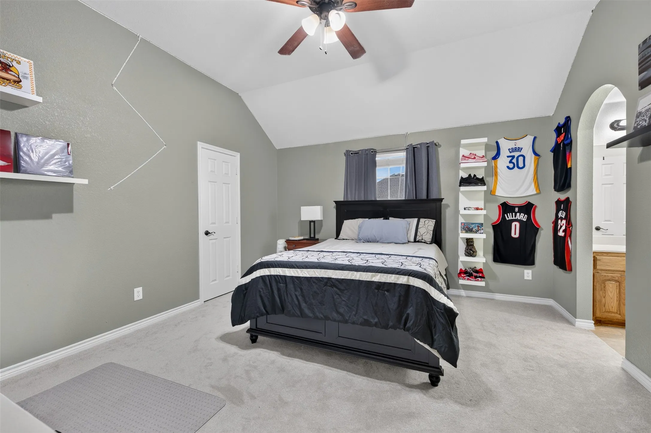 Single Family Residence For Sale in Collin County , 10256 Casetta Drive, Frisco, Texas 75035, 6 Bedroom, 4 Bathroom, 3 Garage spaces, 4,360 Sqft, built in 2011, mls#21310780, Real Estate Agent in Frisco, Homes For Sale in Collin county, Homes For Sale in Frisco, Realtor in Frisco Texas, Real Estate Brokerage Independent Realty Texas, Luminita Cordes Realtor