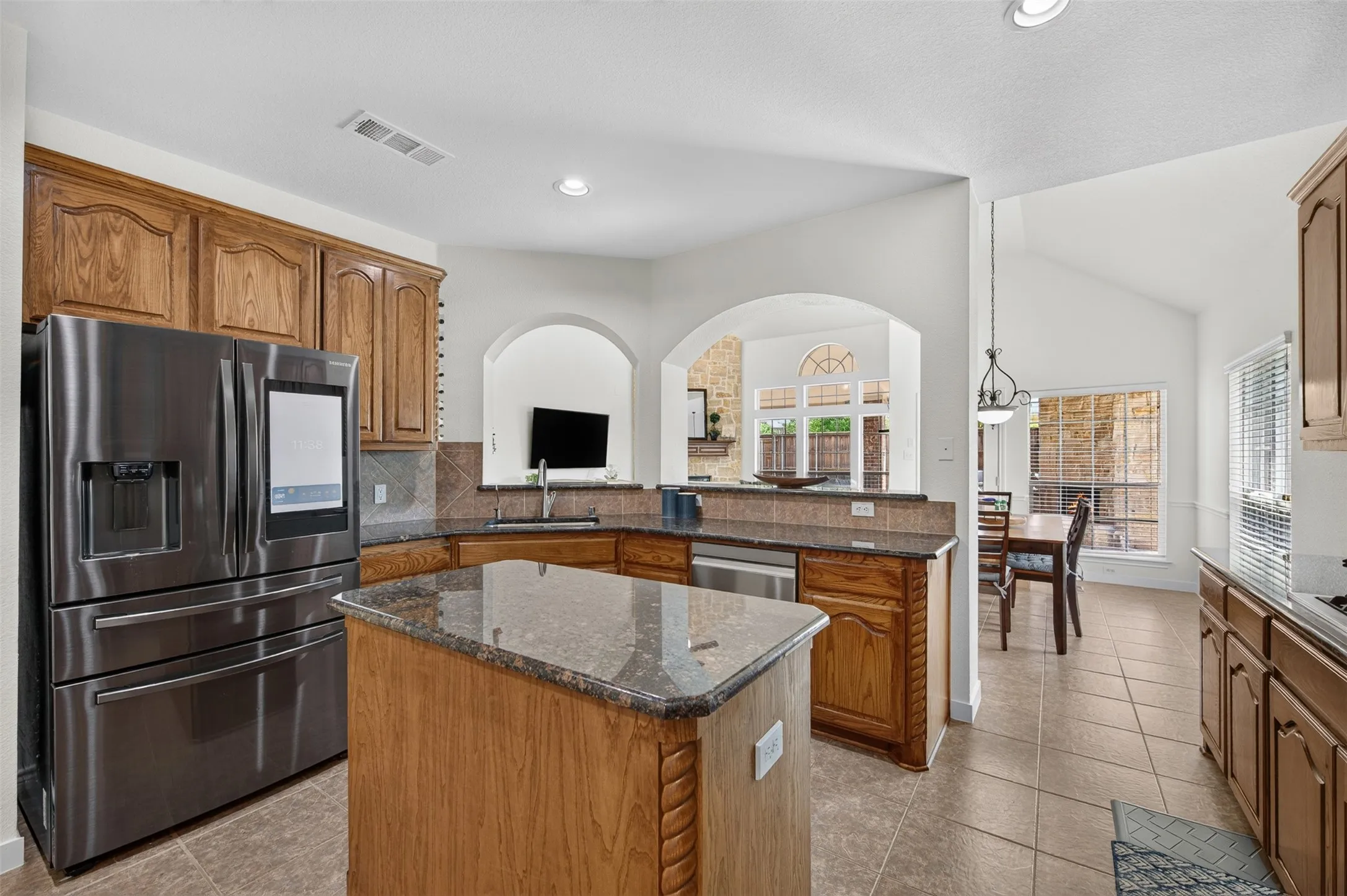 Single Family Residence For Sale in Collin County , 10256 Casetta Drive, Frisco, Texas 75035, 6 Bedroom, 4 Bathroom, 3 Garage spaces, 4,360 Sqft, built in 2011, mls#21310780, Real Estate Agent in Frisco, Homes For Sale in Collin county, Homes For Sale in Frisco, Realtor in Frisco Texas, Real Estate Brokerage Independent Realty Texas, Luminita Cordes Realtor