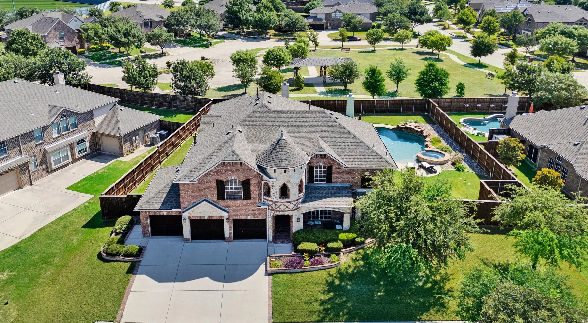 Single Family Residence For Sale in Collin County , 10256 Casetta Drive, Frisco, Texas 75035, 6 Bedroom, 4 Bathroom, 3 Garage spaces, 4,360 Sqft, built in 2011, mls#21310780, Real Estate Agent in Frisco, Homes For Sale in Collin county, Homes For Sale in Frisco, Realtor in Frisco Texas, Real Estate Brokerage Independent Realty Texas, Luminita Cordes Realtor