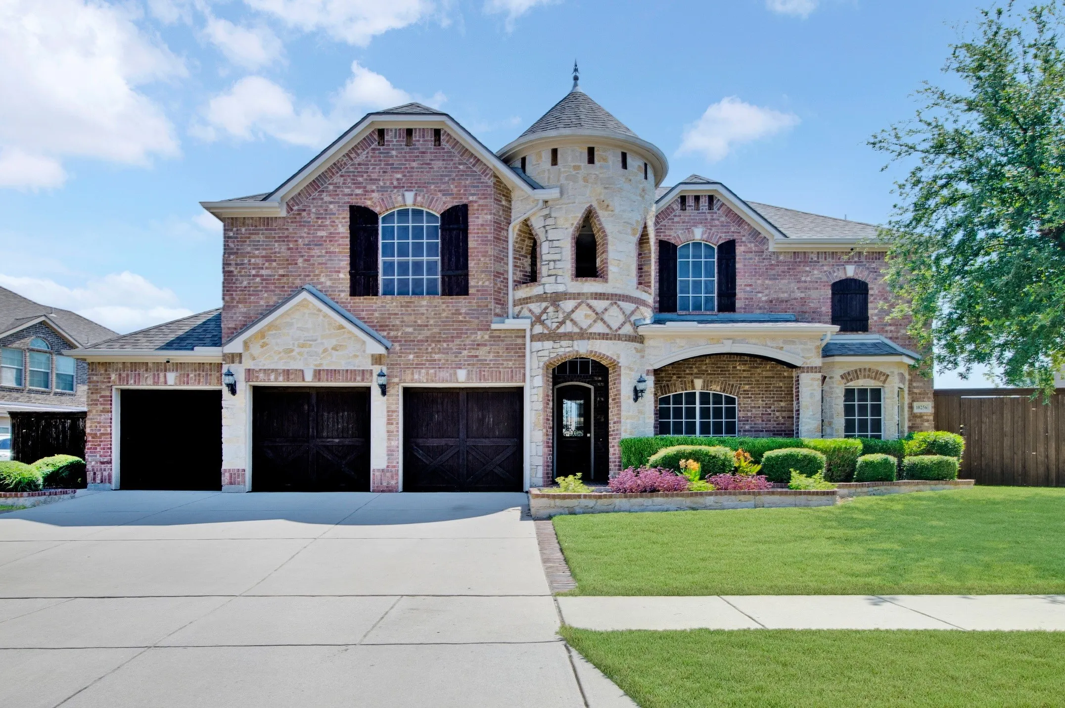 Single Family Residence For Sale in Collin County , 10256 Casetta Drive, Frisco, Texas 75035, 6 Bedroom, 4 Bathroom, 3 Garage spaces, 4,360 Sqft, built in 2011, mls#21310780, Real Estate Agent in Frisco, Homes For Sale in Collin county, Homes For Sale in Frisco, Realtor in Frisco Texas, Real Estate Brokerage Independent Realty Texas, Luminita Cordes Realtor