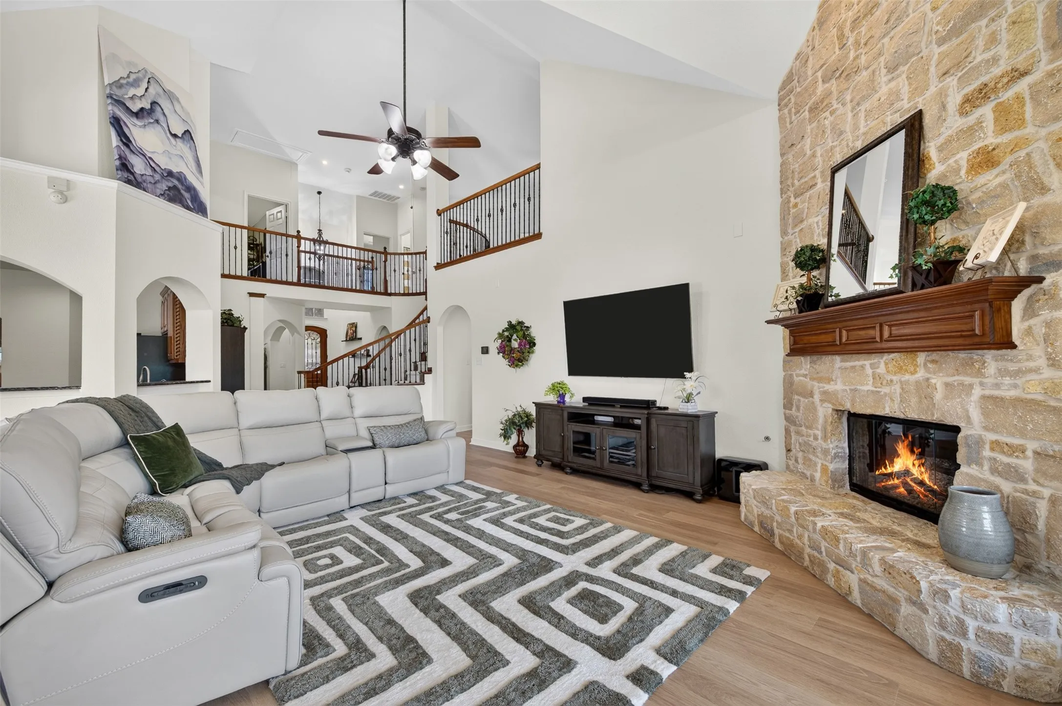 Single Family Residence For Sale in Collin County , 10256 Casetta Drive, Frisco, Texas 75035, 6 Bedroom, 4 Bathroom, 3 Garage spaces, 4,360 Sqft, built in 2011, mls#21310780, Real Estate Agent in Frisco, Homes For Sale in Collin county, Homes For Sale in Frisco, Realtor in Frisco Texas, Real Estate Brokerage Independent Realty Texas, Luminita Cordes Realtor