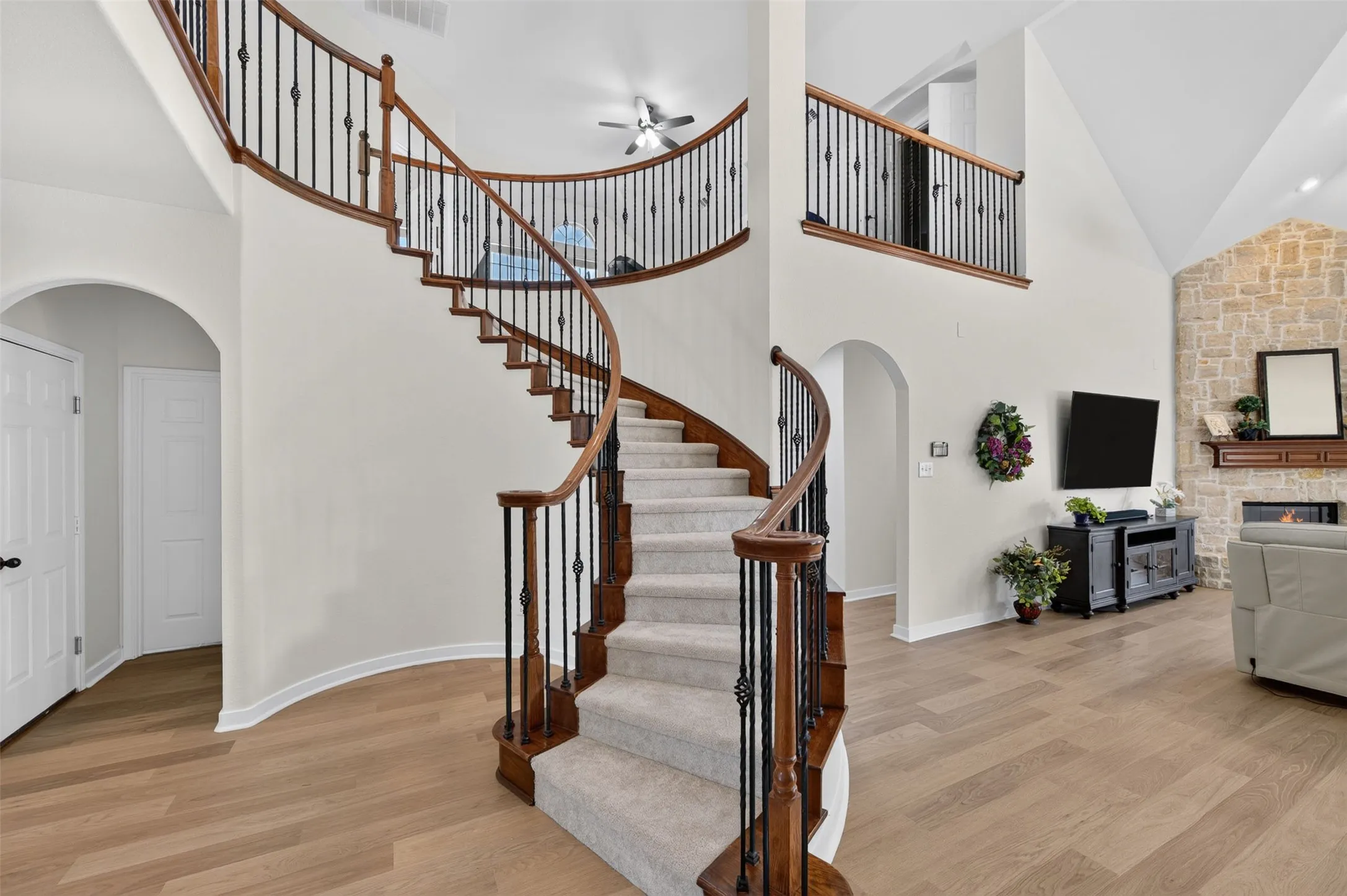 Single Family Residence For Sale in Collin County , 10256 Casetta Drive, Frisco, Texas 75035, 6 Bedroom, 4 Bathroom, 3 Garage spaces, 4,360 Sqft, built in 2011, mls#21310780, Real Estate Agent in Frisco, Homes For Sale in Collin county, Homes For Sale in Frisco, Realtor in Frisco Texas, Real Estate Brokerage Independent Realty Texas, Luminita Cordes Realtor