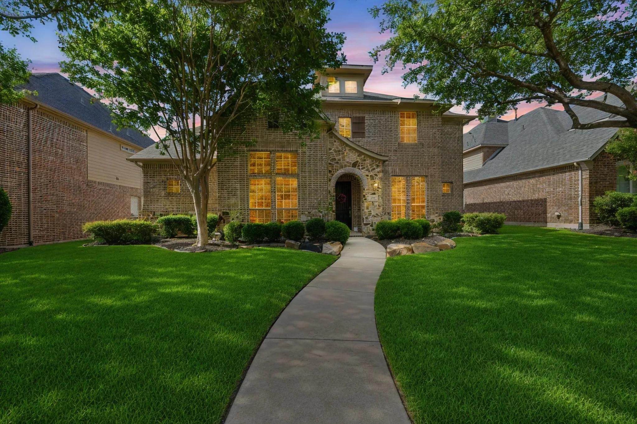 Single Family Residence For Sale in Collin County , 860 Blackberry Lane, Allen, Texas 75013, 4 Bedroom, 4 Bathroom, 3 Garage spaces, 3,774 Sqft, built in 2010, mls#21297599, Real Estate Agent in Allen, Homes For Sale in Collin county, Homes For Sale in Allen, Realtor in Allen Texas, Real Estate Brokerage Independent Realty Texas, Luminita Cordes Realtor