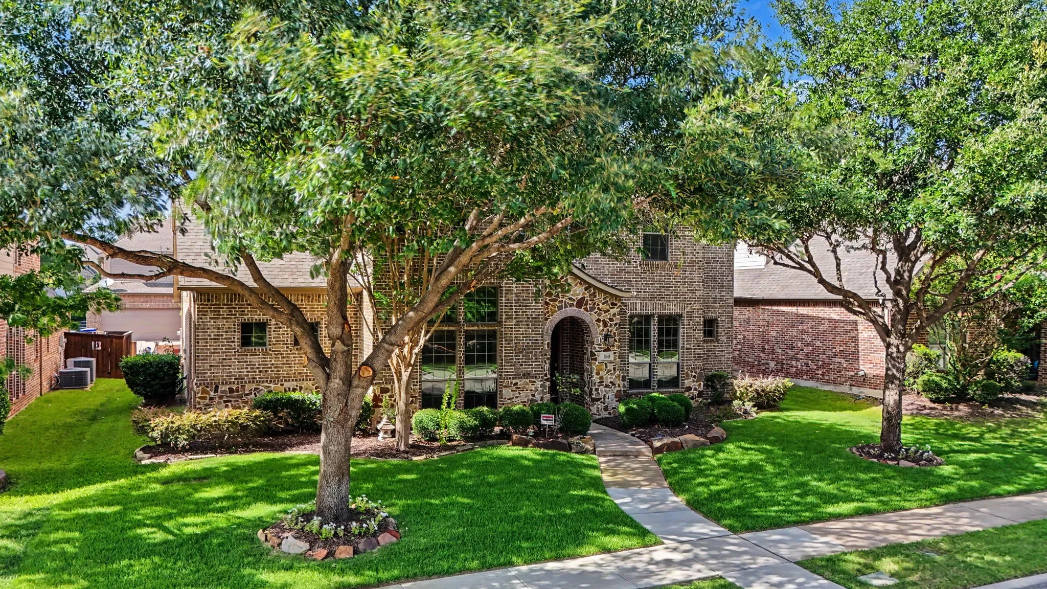 Single Family Residence For Sale in Collin County , 860 Blackberry Lane, Allen, Texas 75013, 4 Bedroom, 4 Bathroom, 3 Garage spaces, 3,774 Sqft, built in 2010, mls#21297599, Real Estate Agent in Allen, Homes For Sale in Collin county, Homes For Sale in Allen, Realtor in Allen Texas, Real Estate Brokerage Independent Realty Texas, Luminita Cordes Realtor