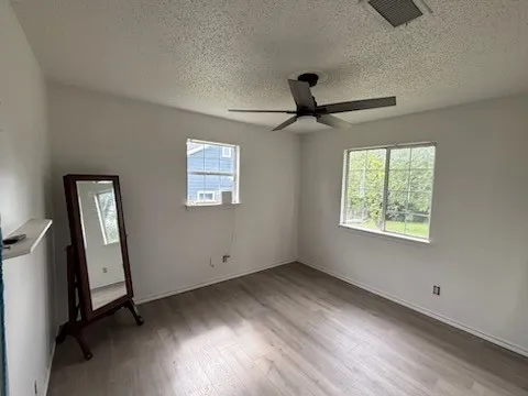 Single Family Residence For Sale in Denton County , 9881 Sycamore Drive, Little Elm, Texas 75068, 2 Bedroom, 2 Bathroom, Garage spaces, 1,176 Sqft, built in 1997, mls#21325052, Real Estate Agent in Little Elm, Homes For Sale in Denton county, Homes For Sale in Little Elm, Realtor in Little Elm Texas, Real Estate Brokerage Independent Realty Texas, Luminita Cordes Realtor