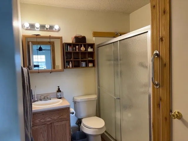 Single Family Residence For Sale in Denton County , 9881 Sycamore Drive, Little Elm, Texas 75068, 2 Bedroom, 2 Bathroom, Garage spaces, 1,176 Sqft, built in 1997, mls#21325052, Real Estate Agent in Little Elm, Homes For Sale in Denton county, Homes For Sale in Little Elm, Realtor in Little Elm Texas, Real Estate Brokerage Independent Realty Texas, Luminita Cordes Realtor