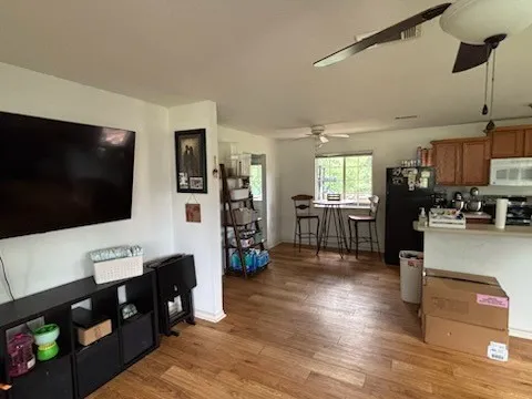 Single Family Residence For Sale in Denton County , 9881 Sycamore Drive, Little Elm, Texas 75068, 2 Bedroom, 2 Bathroom, Garage spaces, 1,176 Sqft, built in 1997, mls#21325052, Real Estate Agent in Little Elm, Homes For Sale in Denton county, Homes For Sale in Little Elm, Realtor in Little Elm Texas, Real Estate Brokerage Independent Realty Texas, Luminita Cordes Realtor