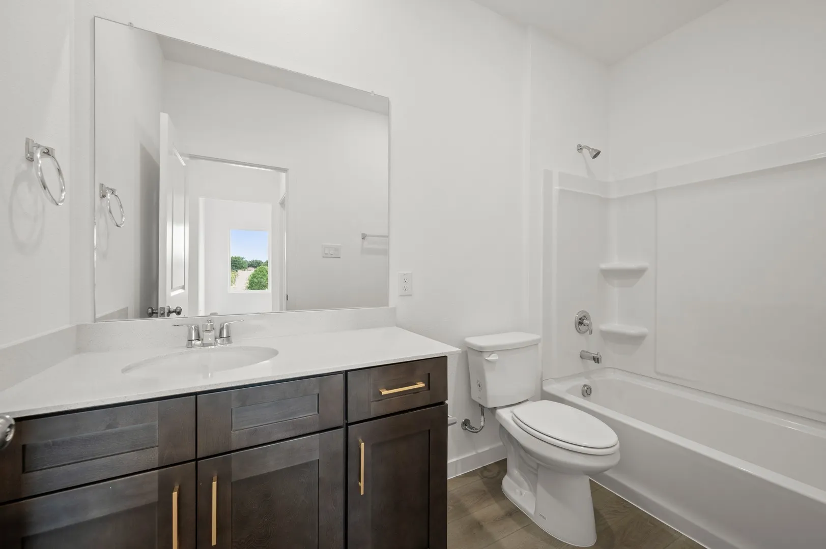 5712 Terrace- Bathroom-1