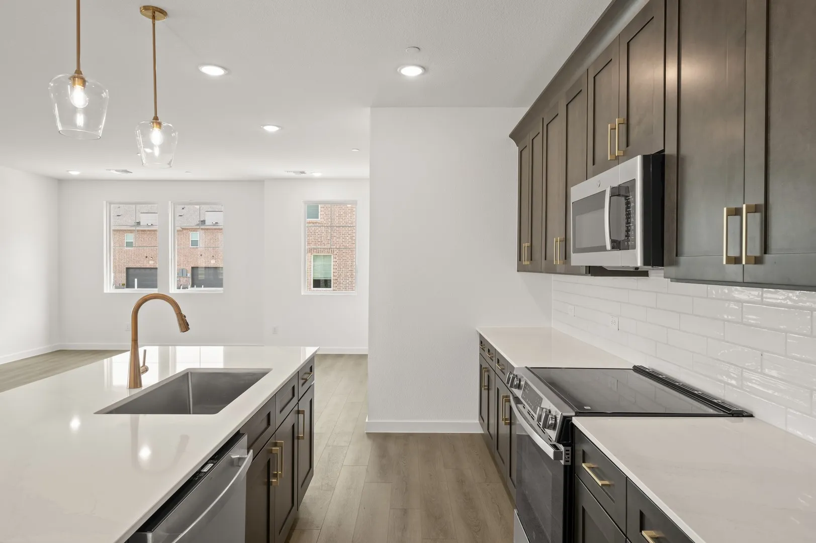 5712 Terrace- Kitchen-3
