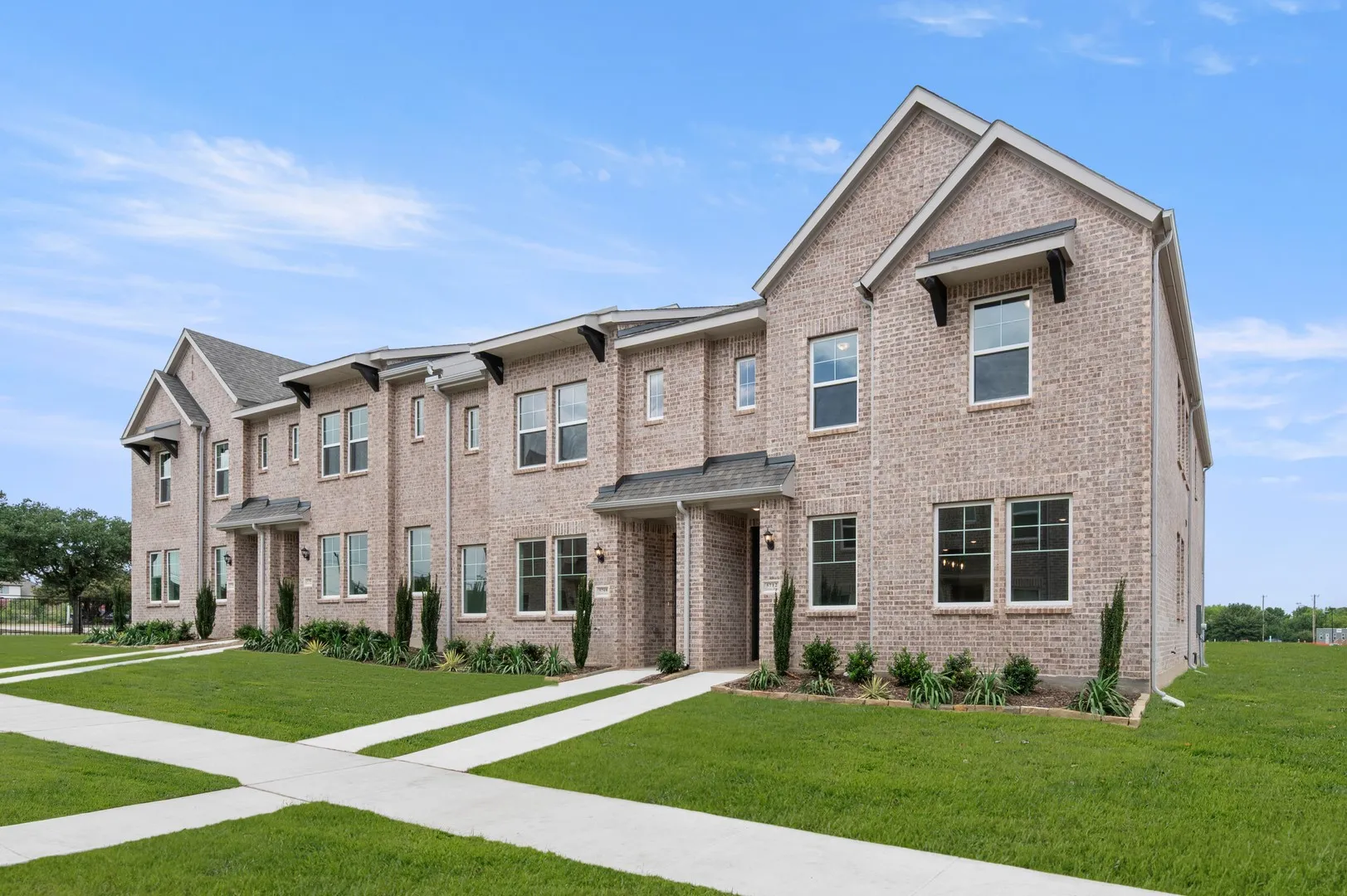 5712 Terrace- Front-2