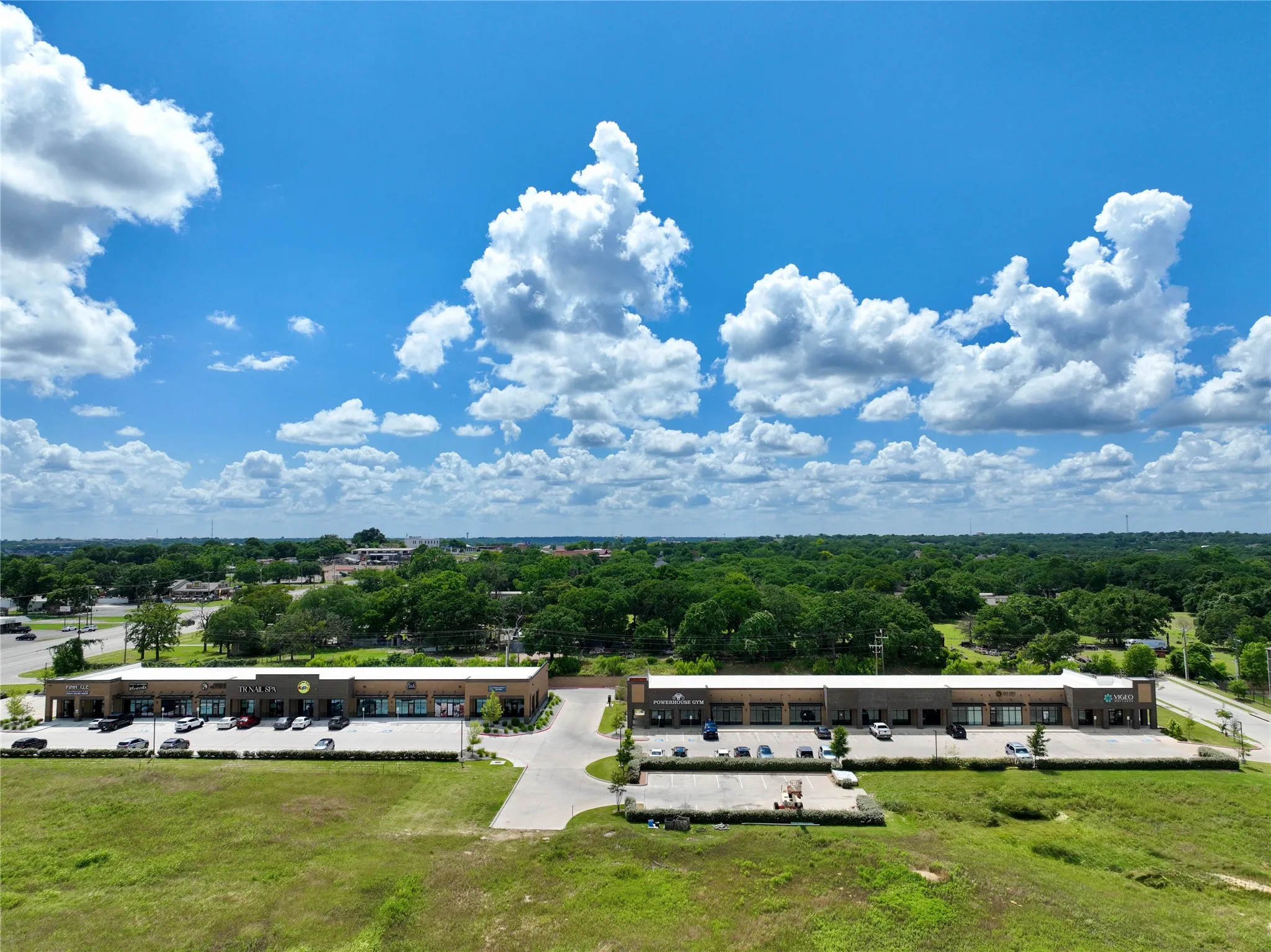 Retail For Rent in Parker County , 1801 Fort Worth Highway 6, Weatherford, Texas 76086, 0, 0, Garage spaces, 16,878 Sqft, built in 2022, mls#21323822, Real Estate Agent in Weatherford, Homes For Rent in Parker county, Homes For Rent in Weatherford, Realtor in Weatherford Texas, Real Estate Brokerage Independent Realty Texas, Luminita Cordes Realtor