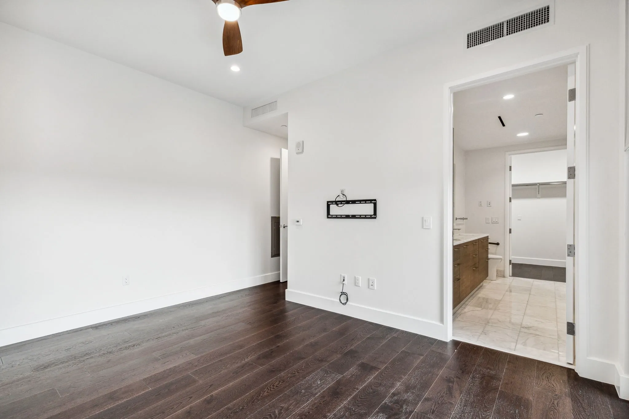 Condominium For Rent in Collin County , 7901 Windrose Avenue 1006, Plano, Texas 75024, 2 Bedrooms, 3 Bathrooms, 2 Garage spaces, 1,769 Sqft, built in 2020, Price $11,500, mls#21324989, Real Estate Agent in Plano, Homes For Rent in Collin county, Homes For Rent in Plano, Realtor in Plano Texas, Real Estate Brokerage Independent Realty Texas, Luminita Cordes Realtor