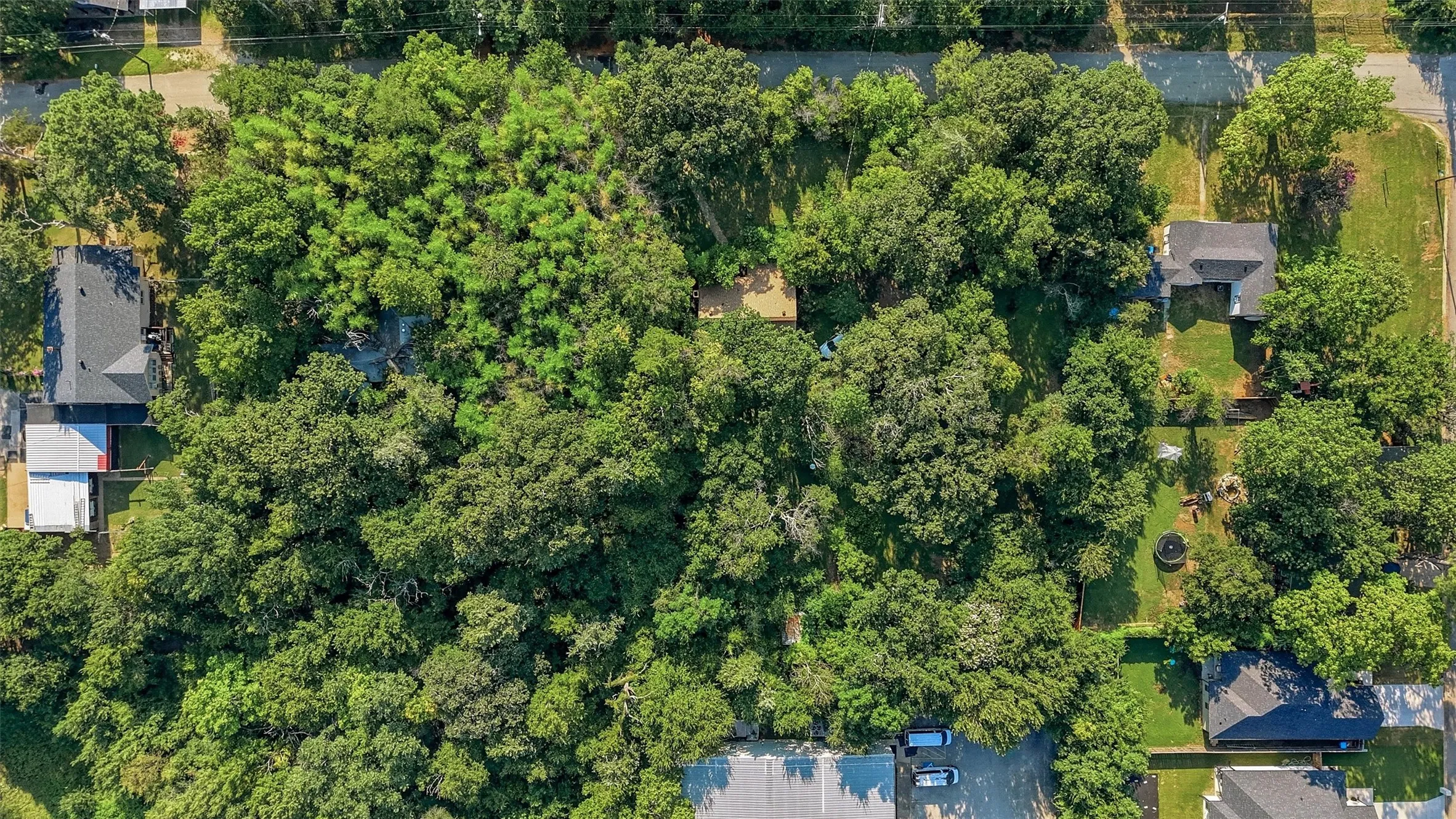 Single Family Residence For Sale in Grayson County , 1917 S Fannin Avenue, Denison, Texas 75020, 0, 0, Garage spaces, 1,727 Sqft, built in 1940, mls#21321415, Real Estate Agent in Denison, Homes For Sale in Grayson county, Homes For Sale in Denison, Realtor in Denison Texas, Real Estate Brokerage Independent Realty Texas, Luminita Cordes Realtor