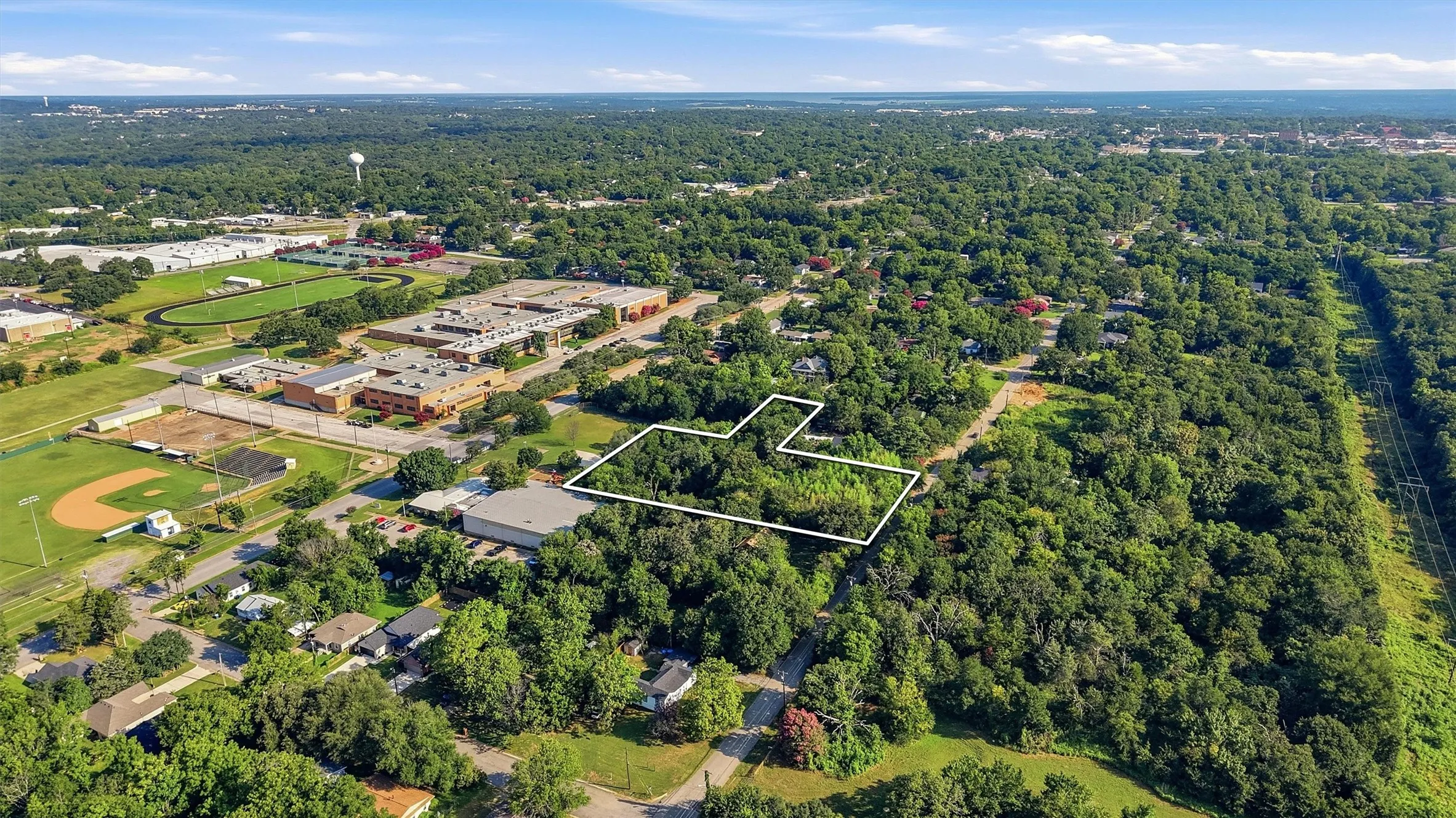 Single Family Residence For Sale in Grayson County , 1917 S Fannin Avenue, Denison, Texas 75020, 0, 0, Garage spaces, 1,727 Sqft, built in 1940, mls#21321415, Real Estate Agent in Denison, Homes For Sale in Grayson county, Homes For Sale in Denison, Realtor in Denison Texas, Real Estate Brokerage Independent Realty Texas, Luminita Cordes Realtor