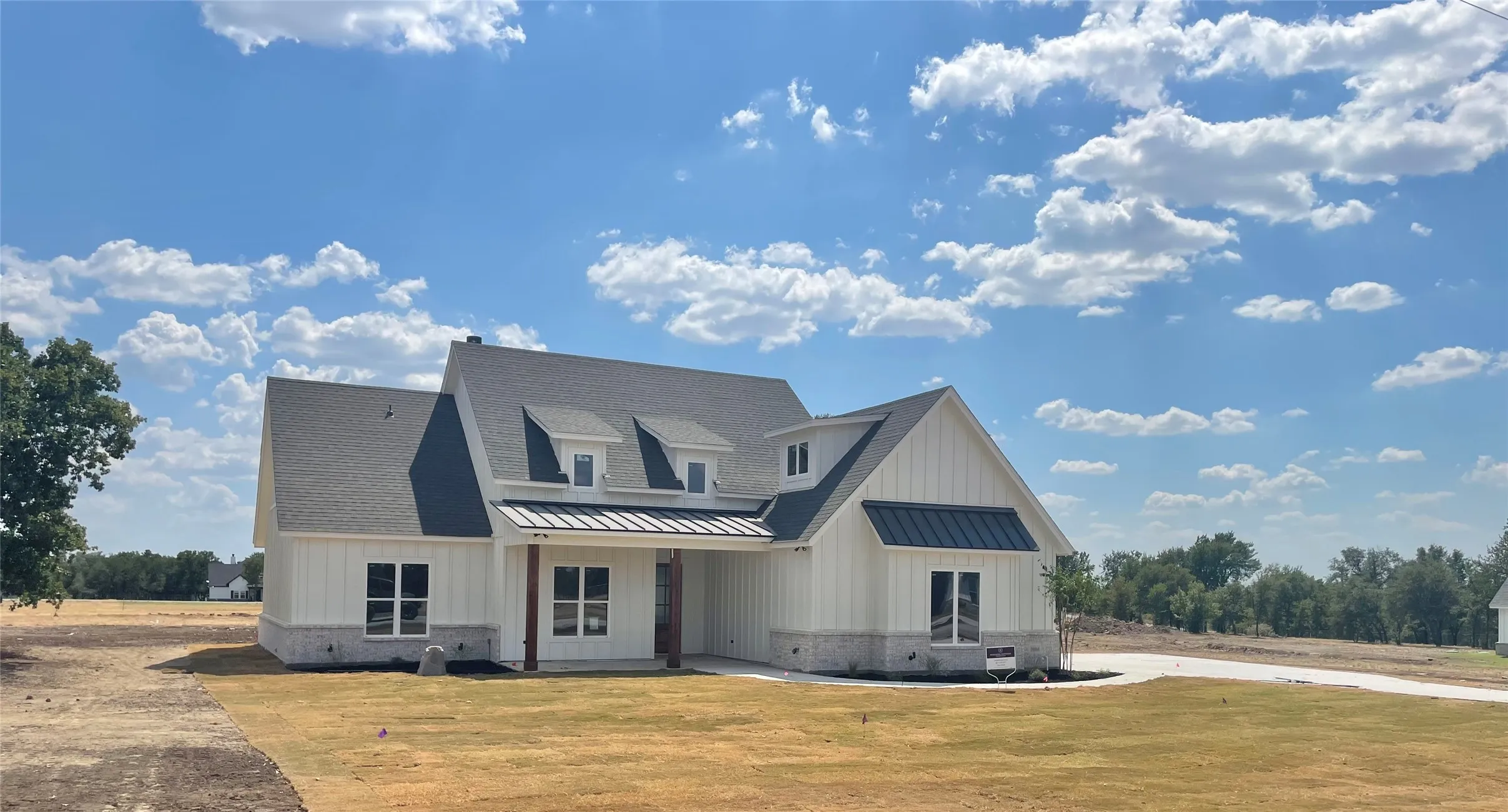 Single Family Residence For Sale in Parker County , 2004 Collin Street, Weatherford, Texas 76085, 4 Bedroom, 2 Bathroom, 3 Garage spaces, 1,897 Sqft, built in 2026, mls#21324273, Real Estate Agent in Weatherford, Homes For Sale in Parker county, Homes For Sale in Weatherford, Realtor in Weatherford Texas, Real Estate Brokerage Independent Realty Texas, Luminita Cordes Realtor